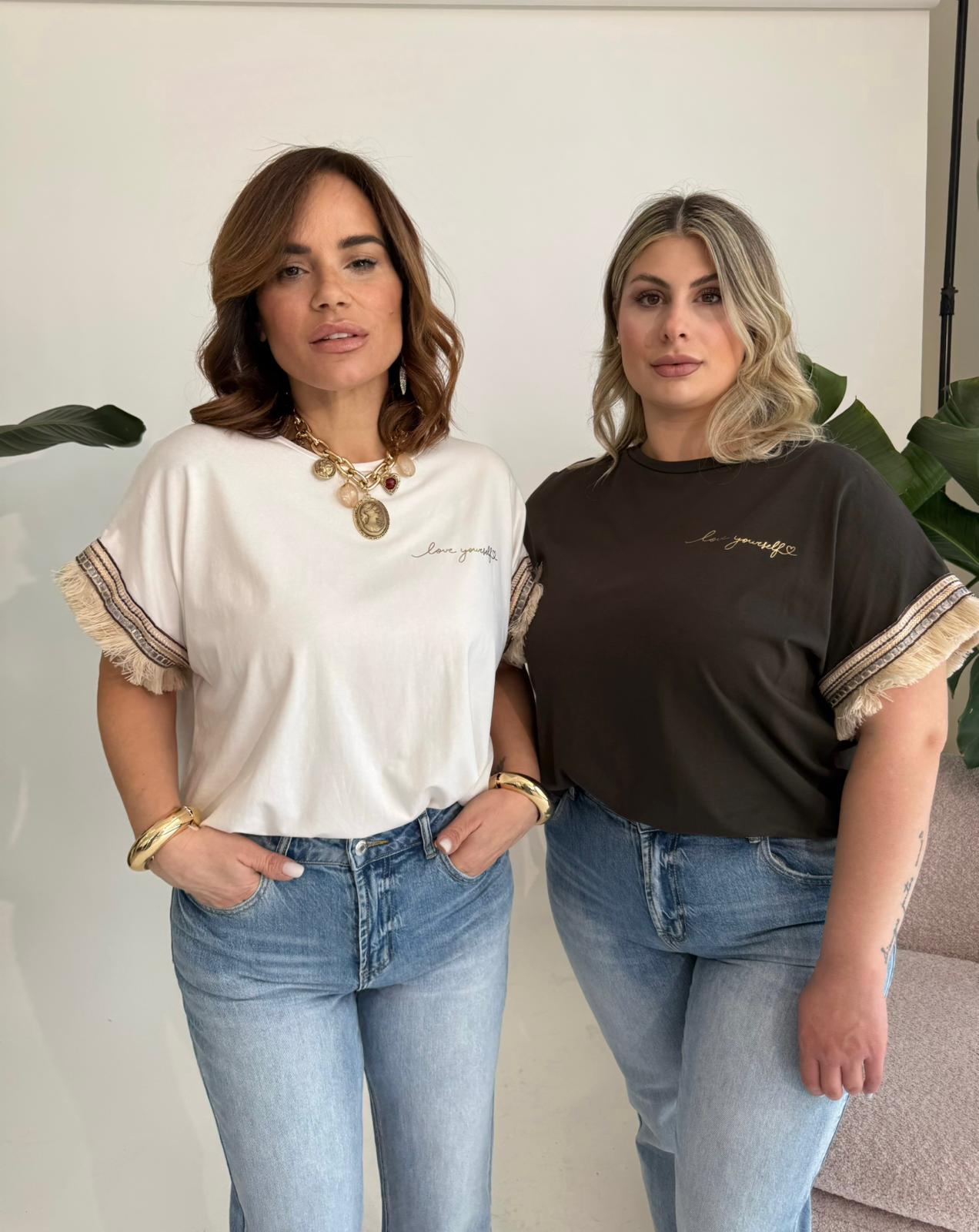 T-shirt your self curvy