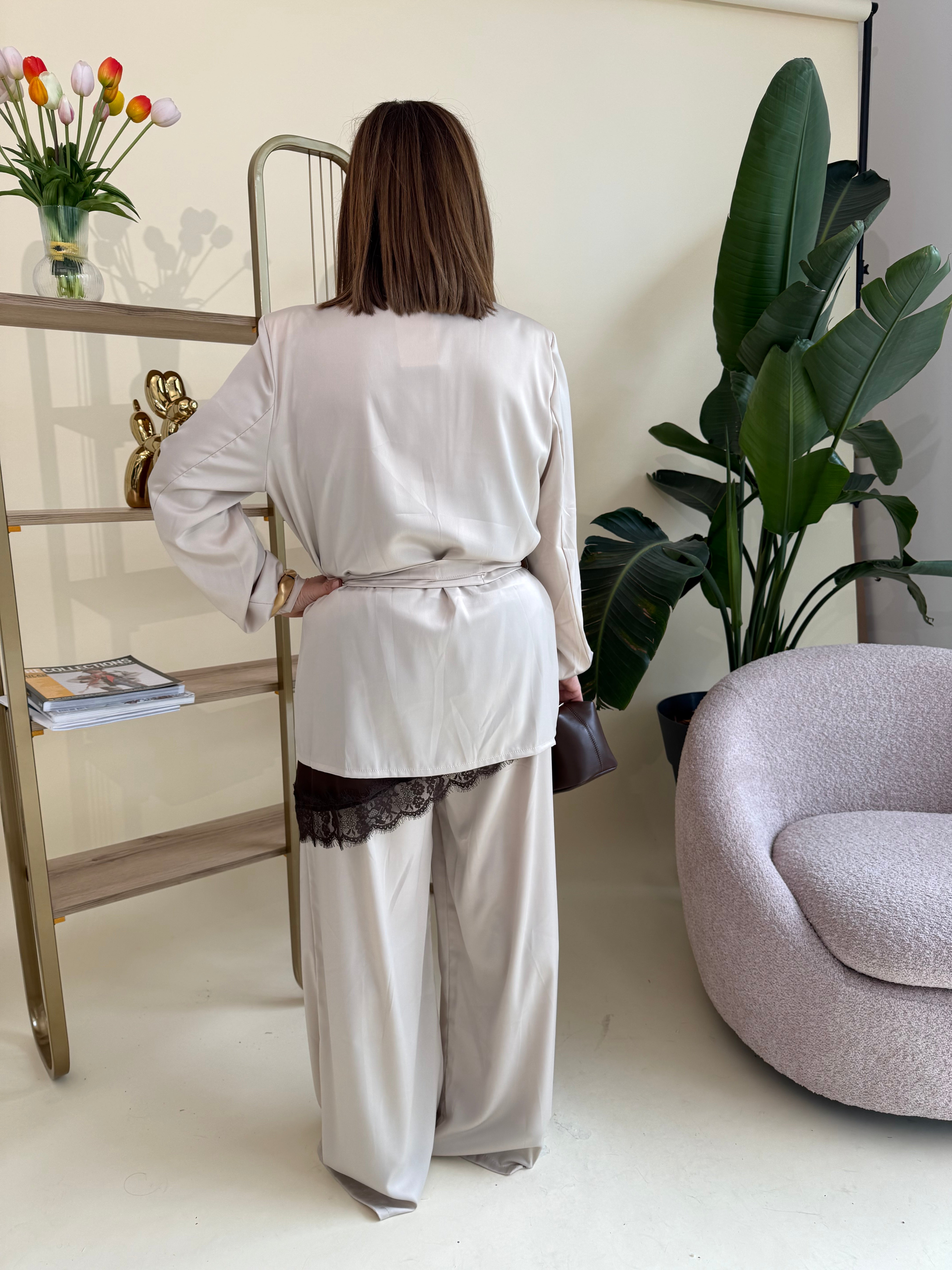 Tailleur in raso curvy