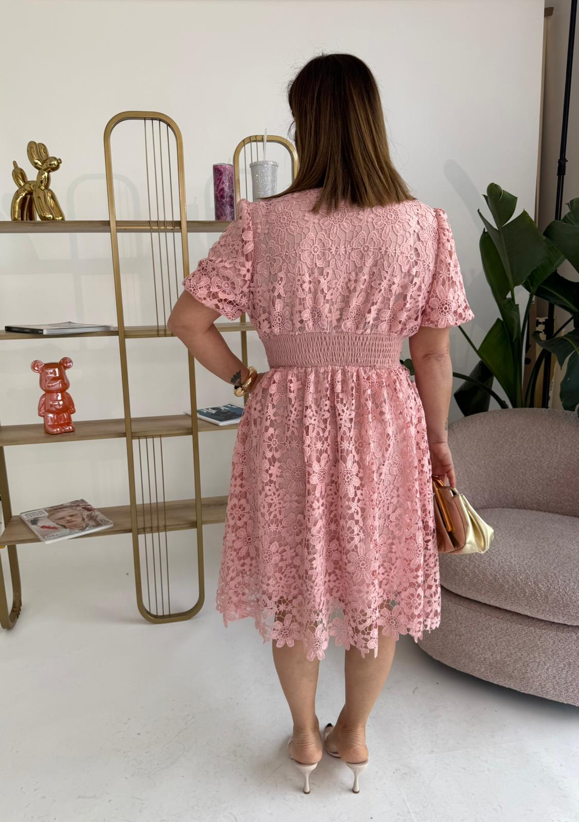 Abito campana in pizzo curvy