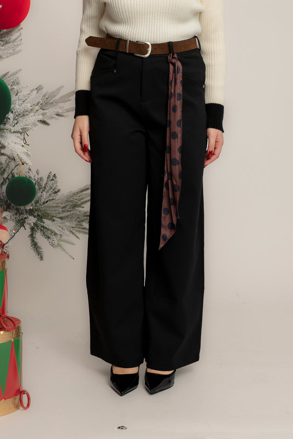 Pantalone palazzo con cintura e foulard