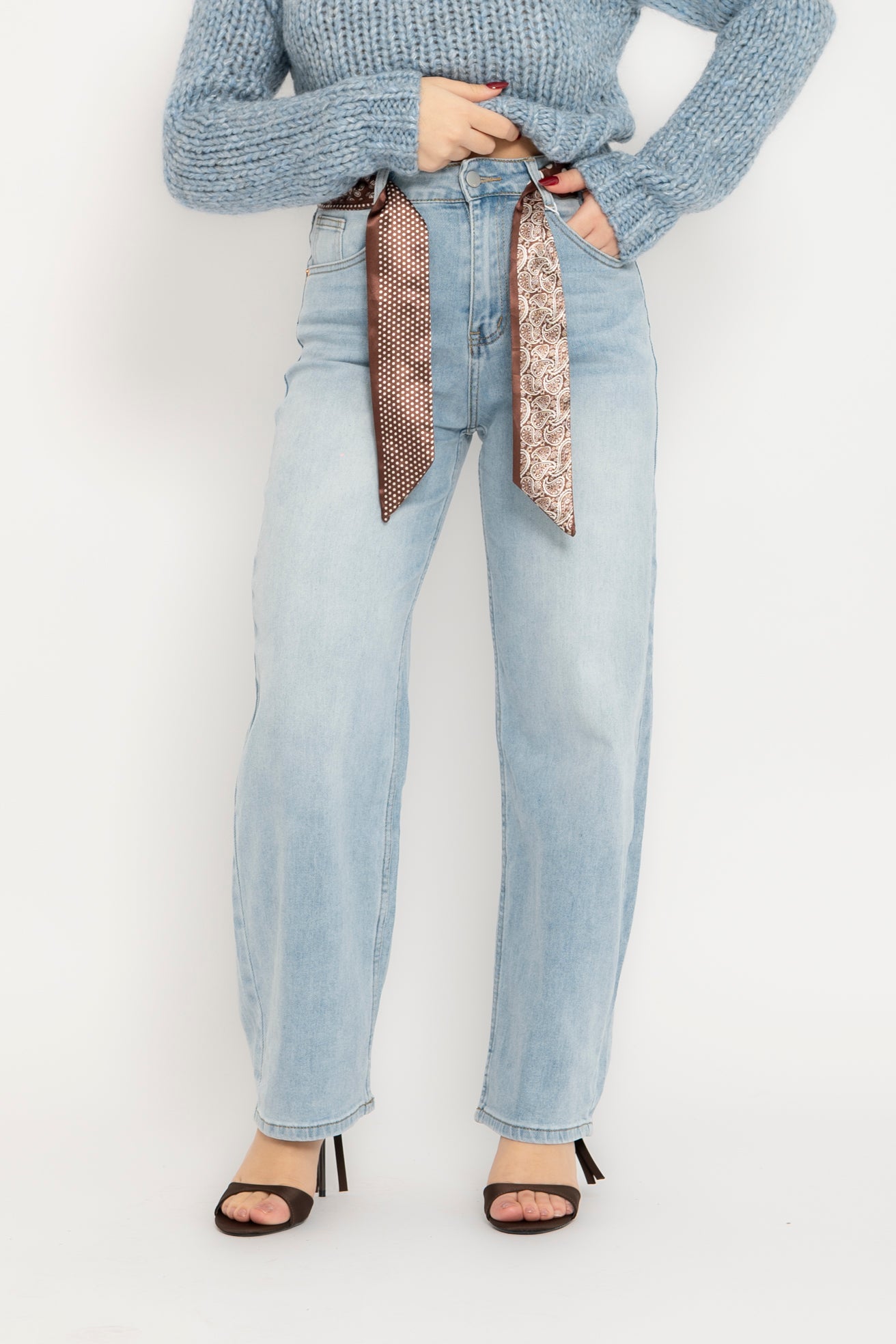 Jeans wide leg con foulard