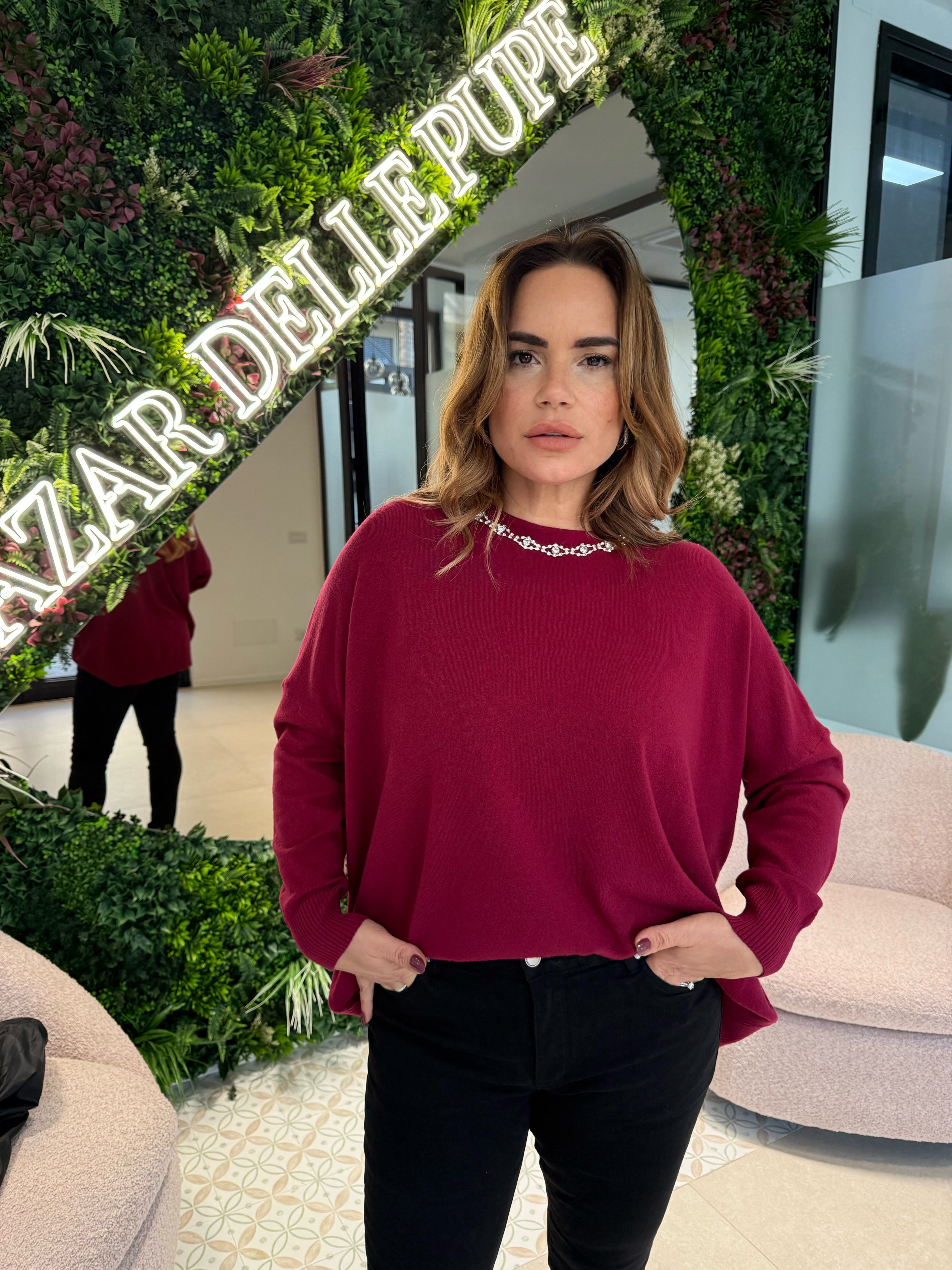 Pull con collana strass