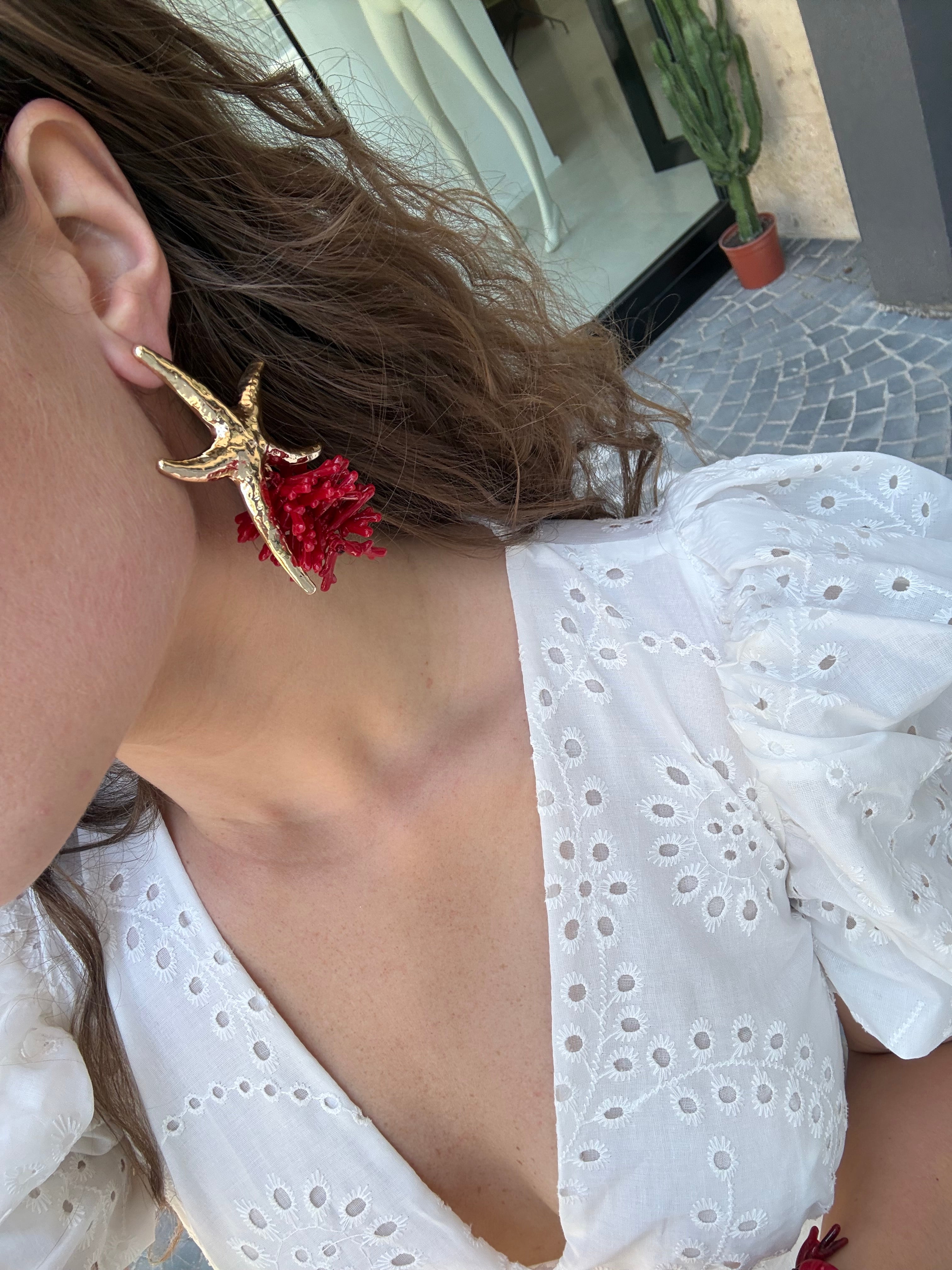 Orecchini stella marina e corallo rosso