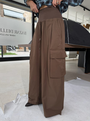Pantalone con elastico alto brown