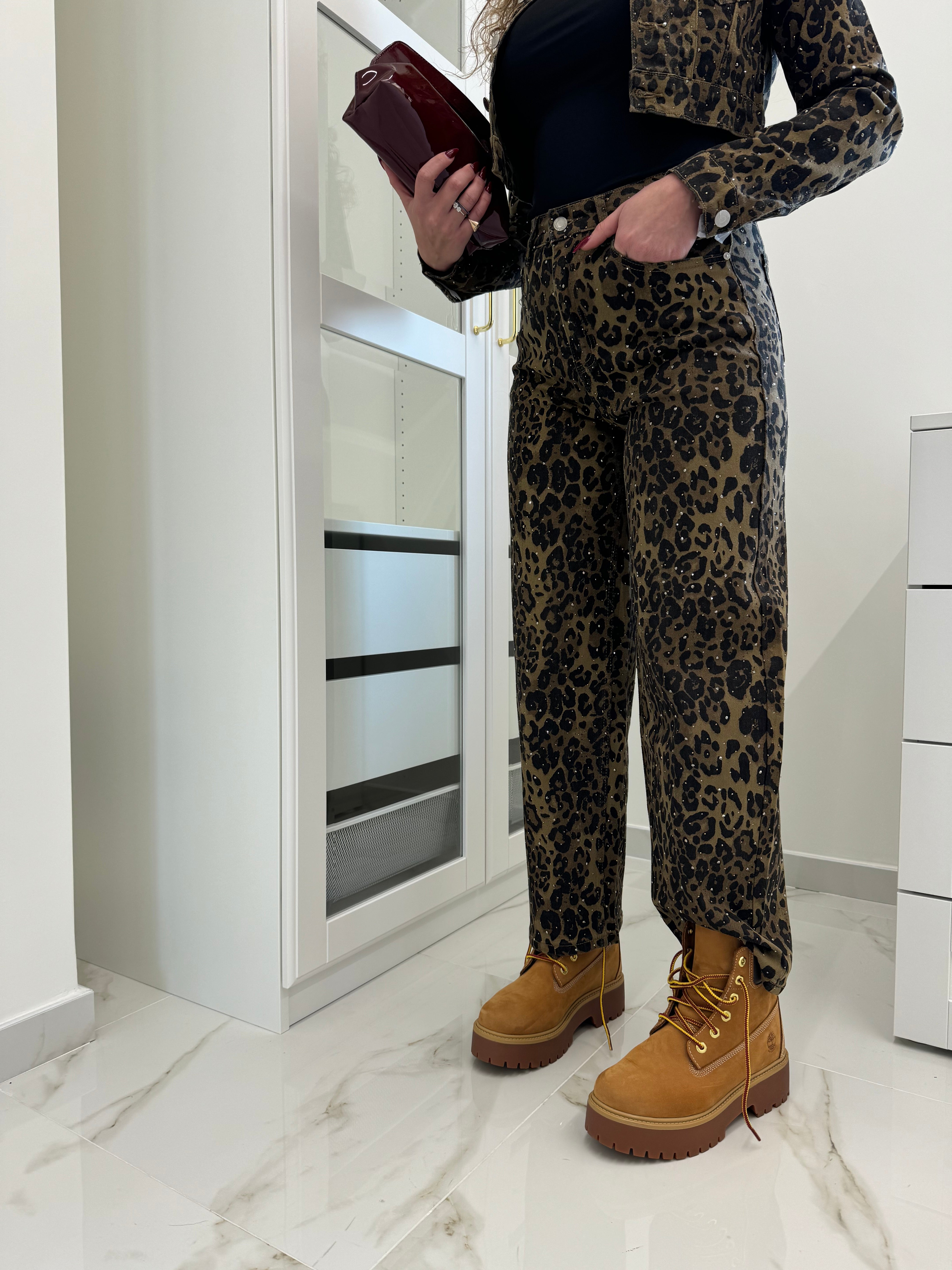 Jeans animalier con strass