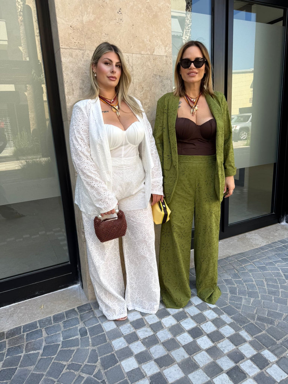 Tailleur in pizzo Sangallo curvy