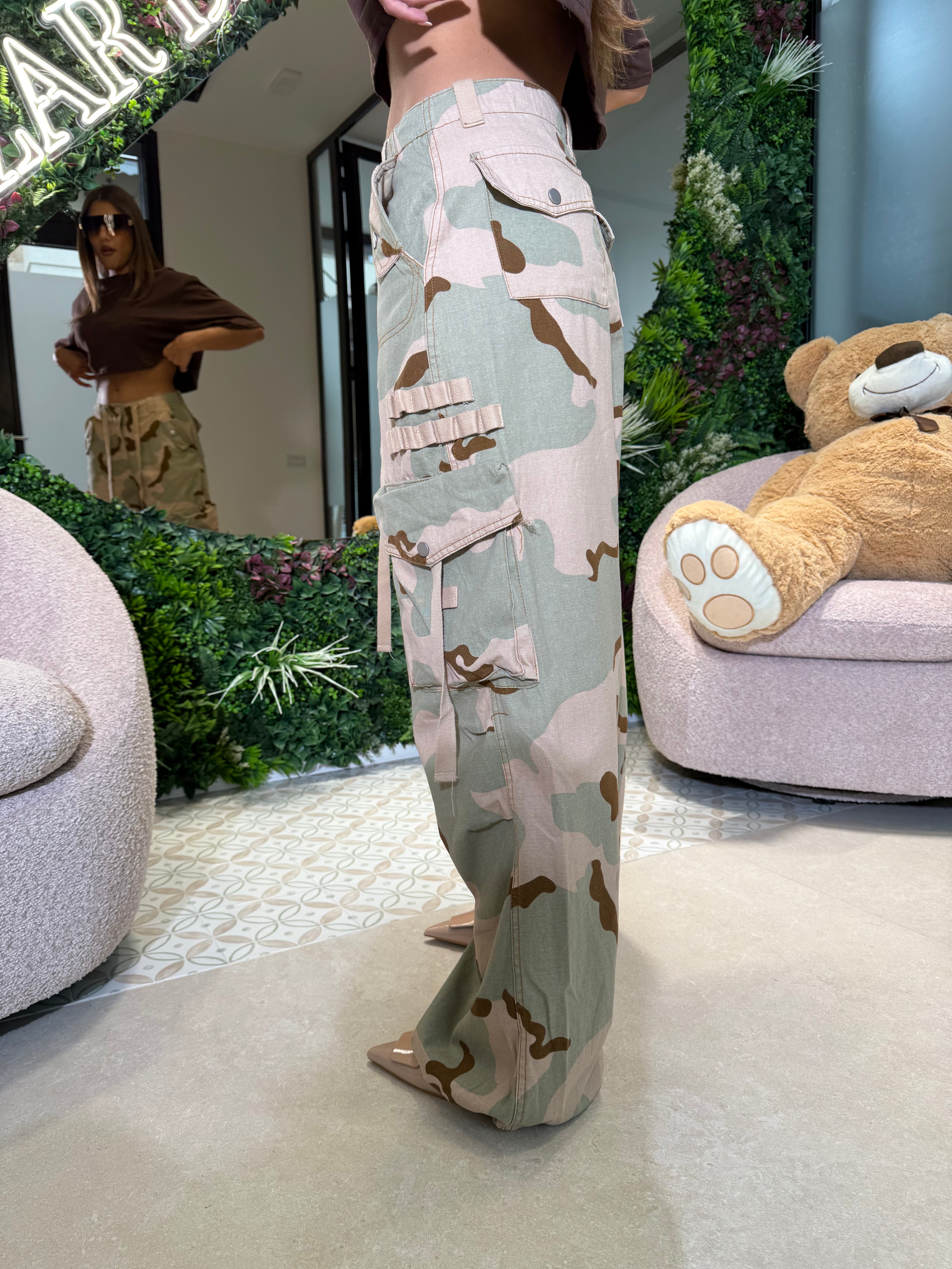 Jeans cargo mimetico