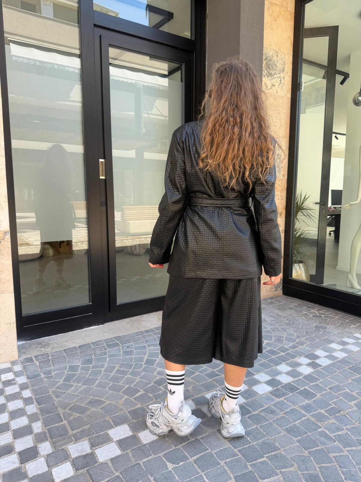 Tailleur con bermuda by Lumina