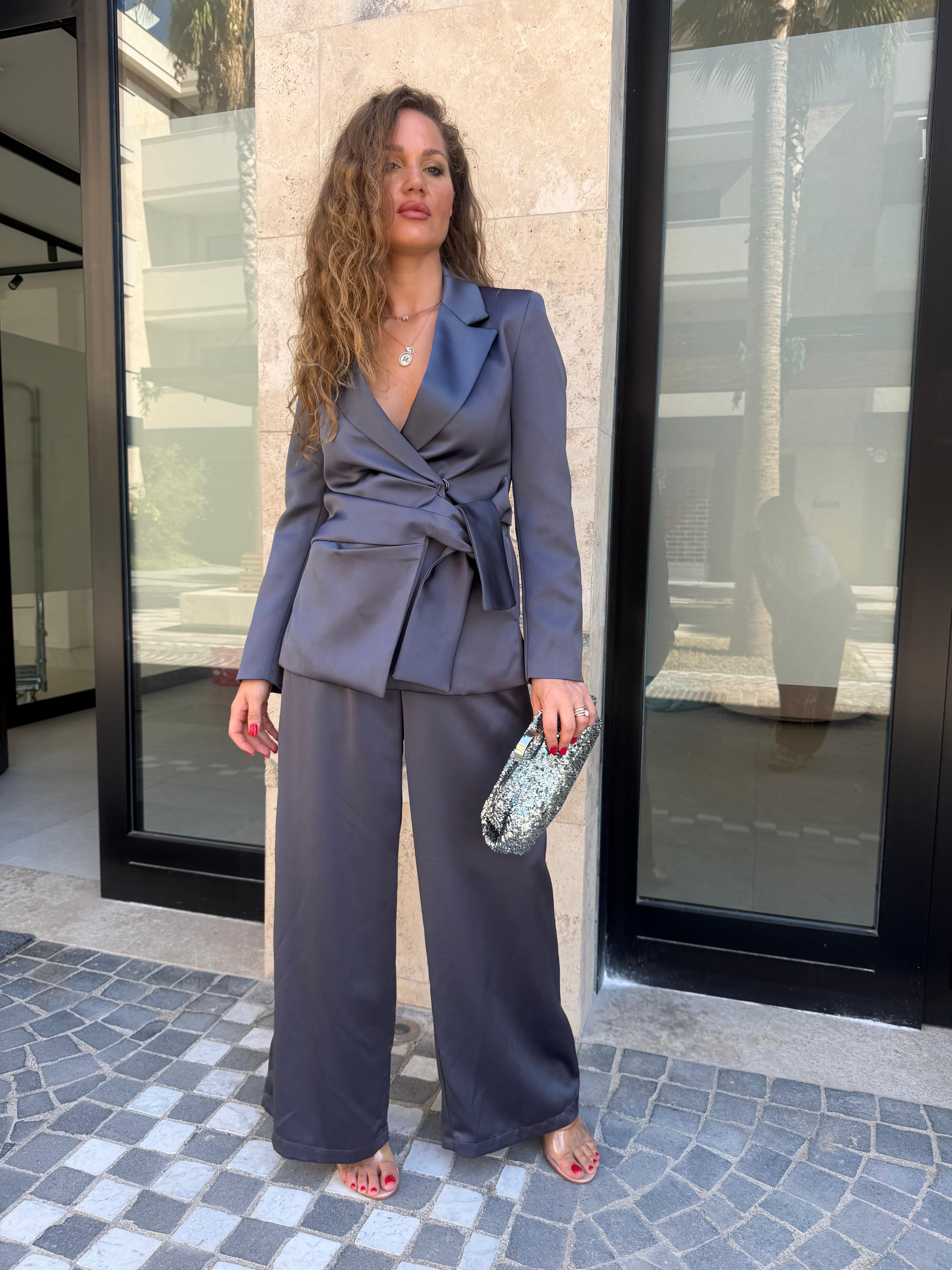 Tailleur in raso by Lumina