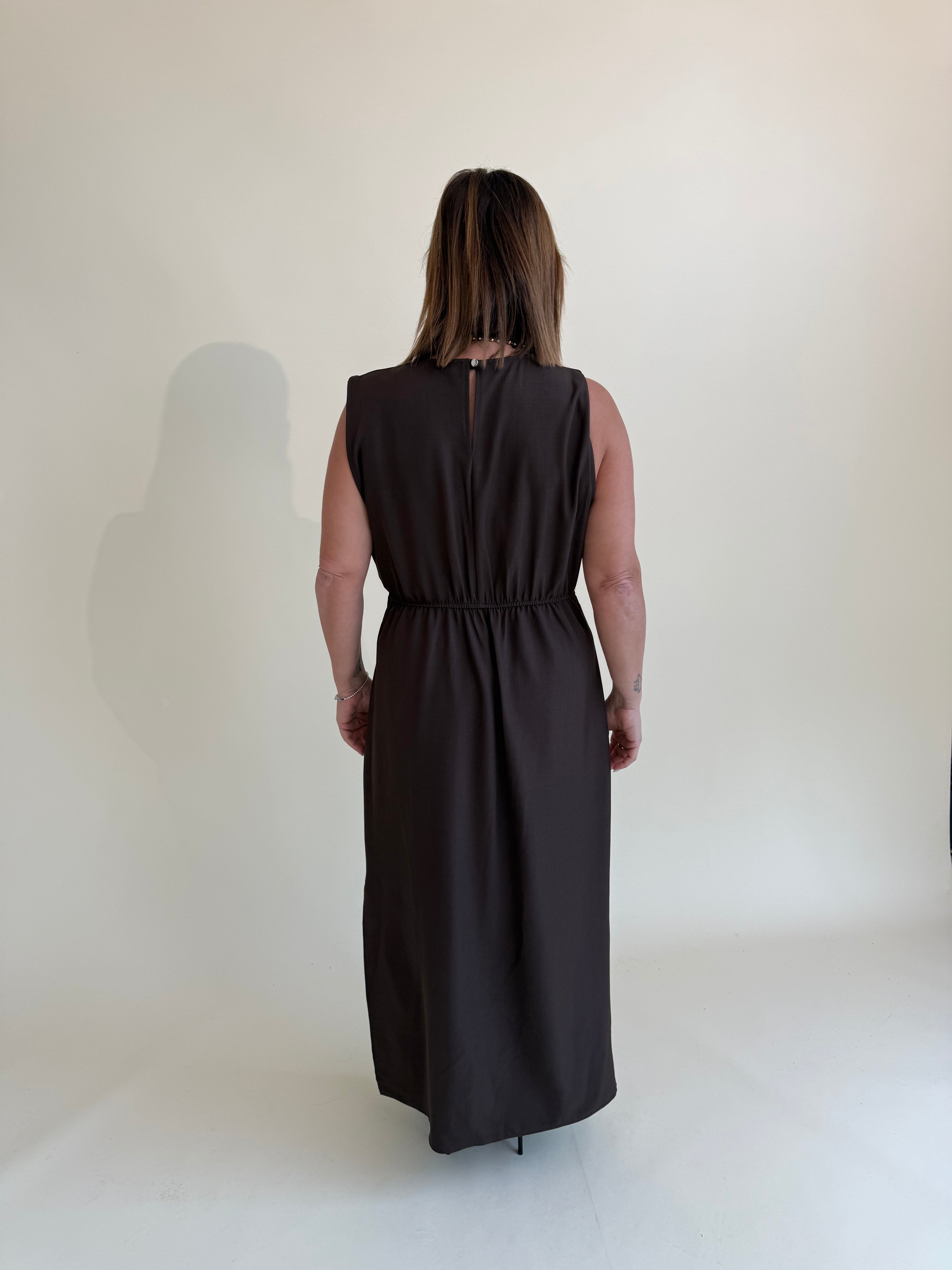 Abito tubino con dettaglio gold curvy