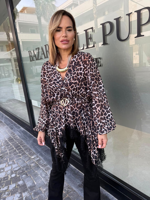Camicia con cintura in vita animalier