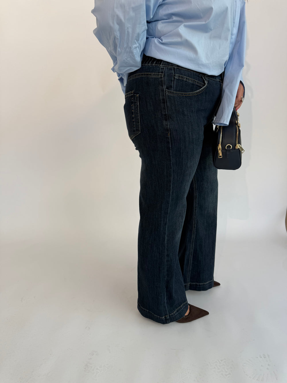 Jeans a zampa con elastico