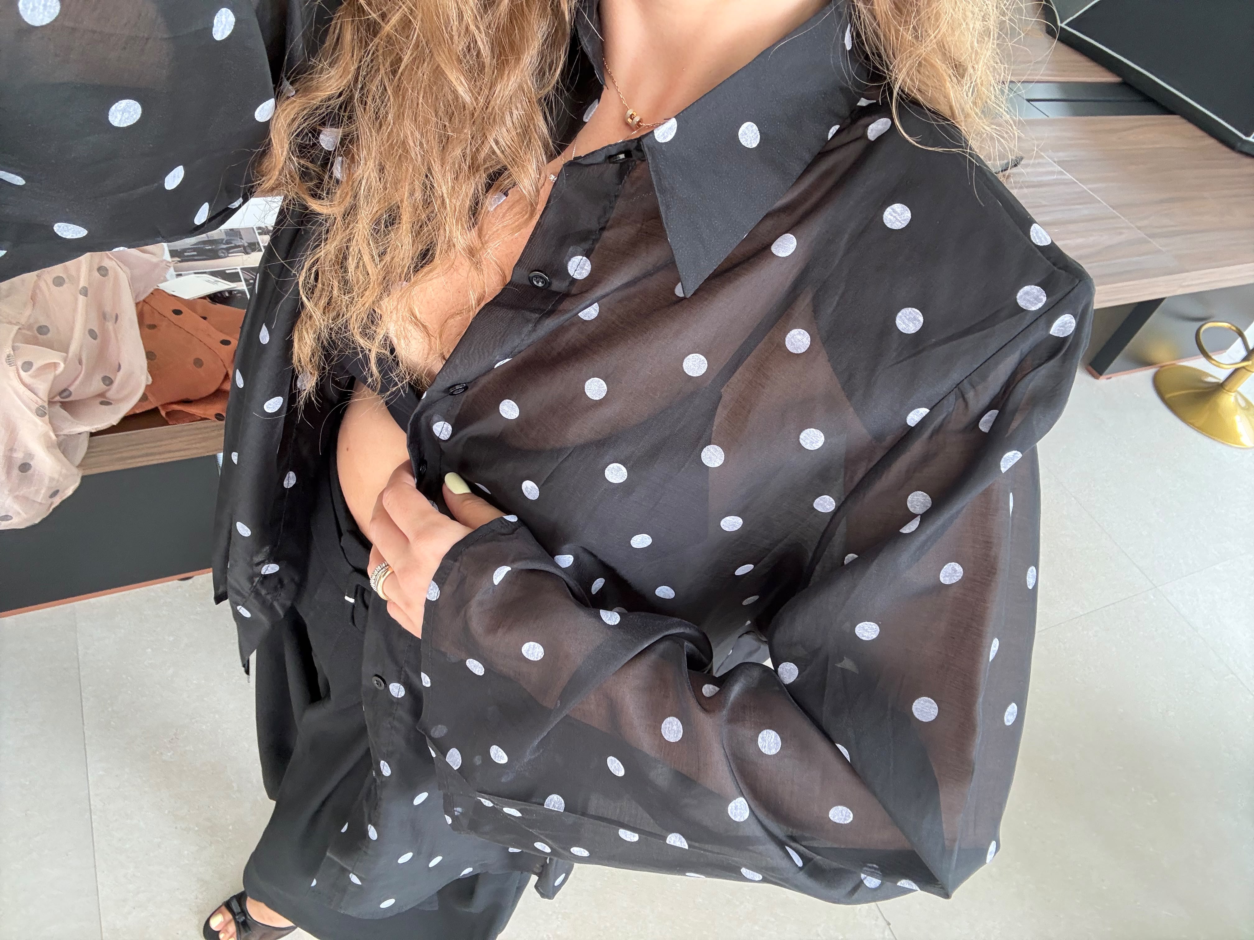 Camicia velata manica larga pois