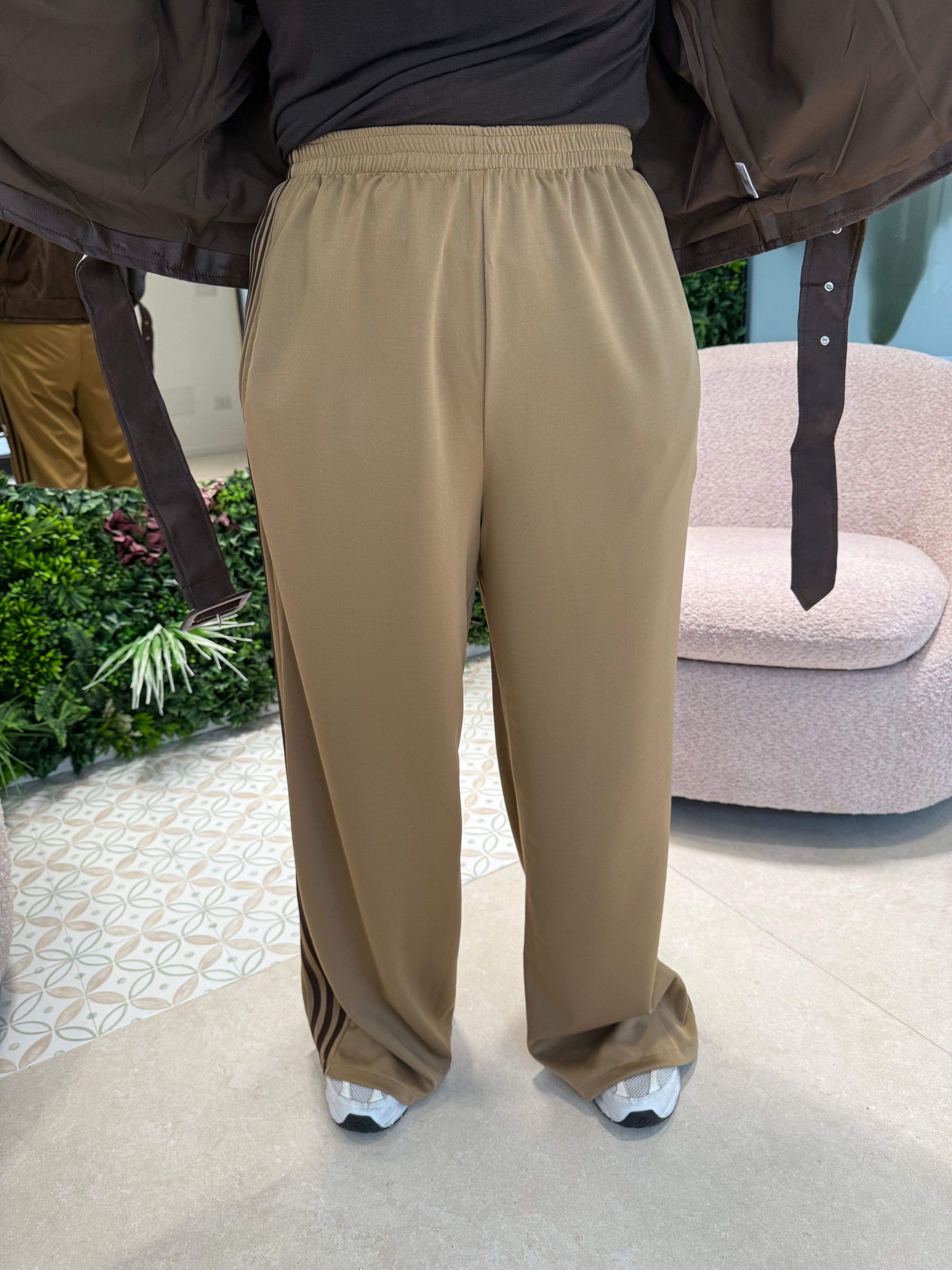 Pantatuta con strisce beige