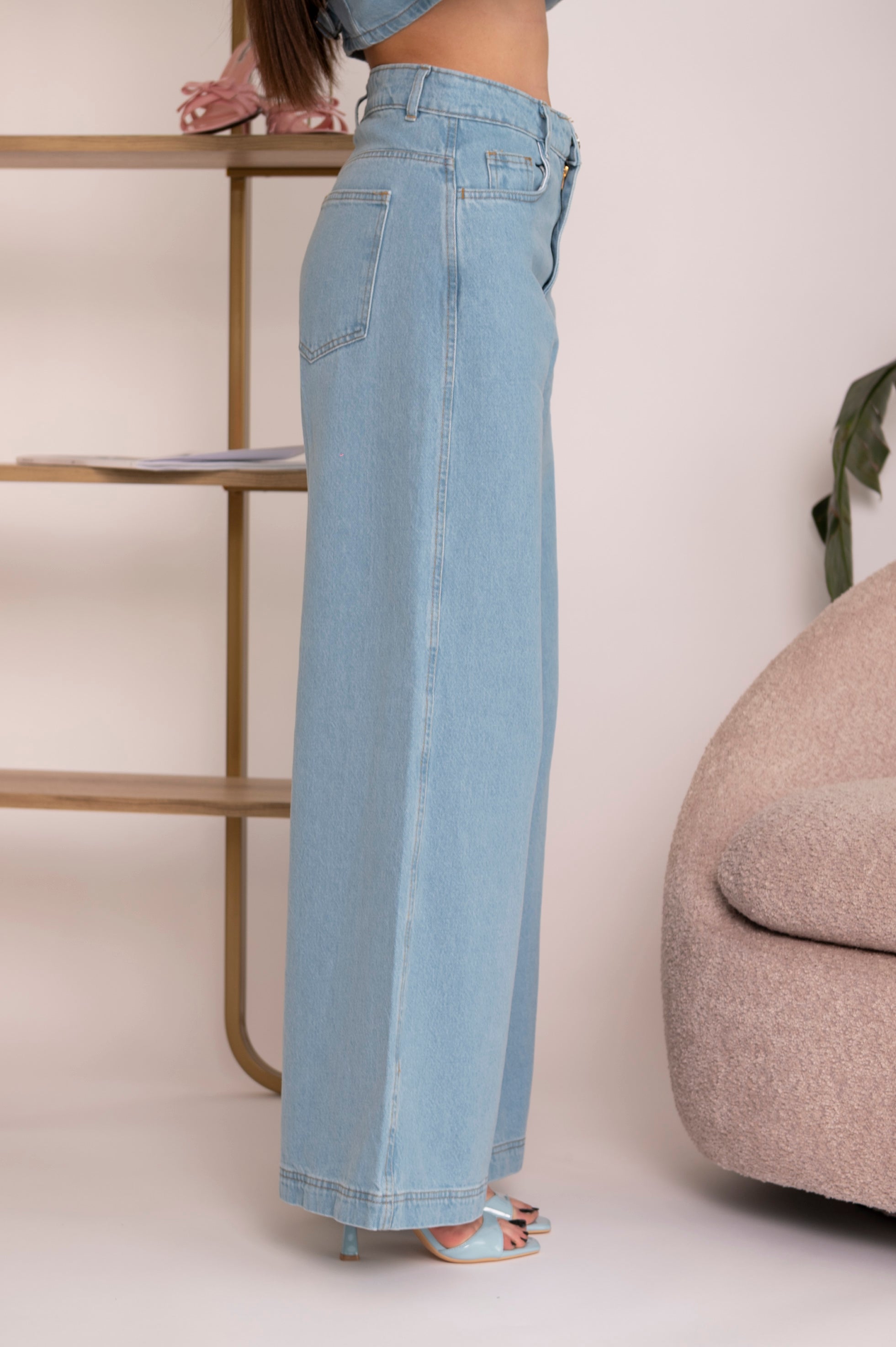 Cordset con giubbino crop e jeans