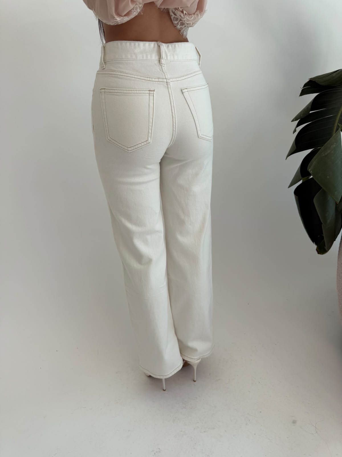 Jeans palazzo panna con cuciture camel