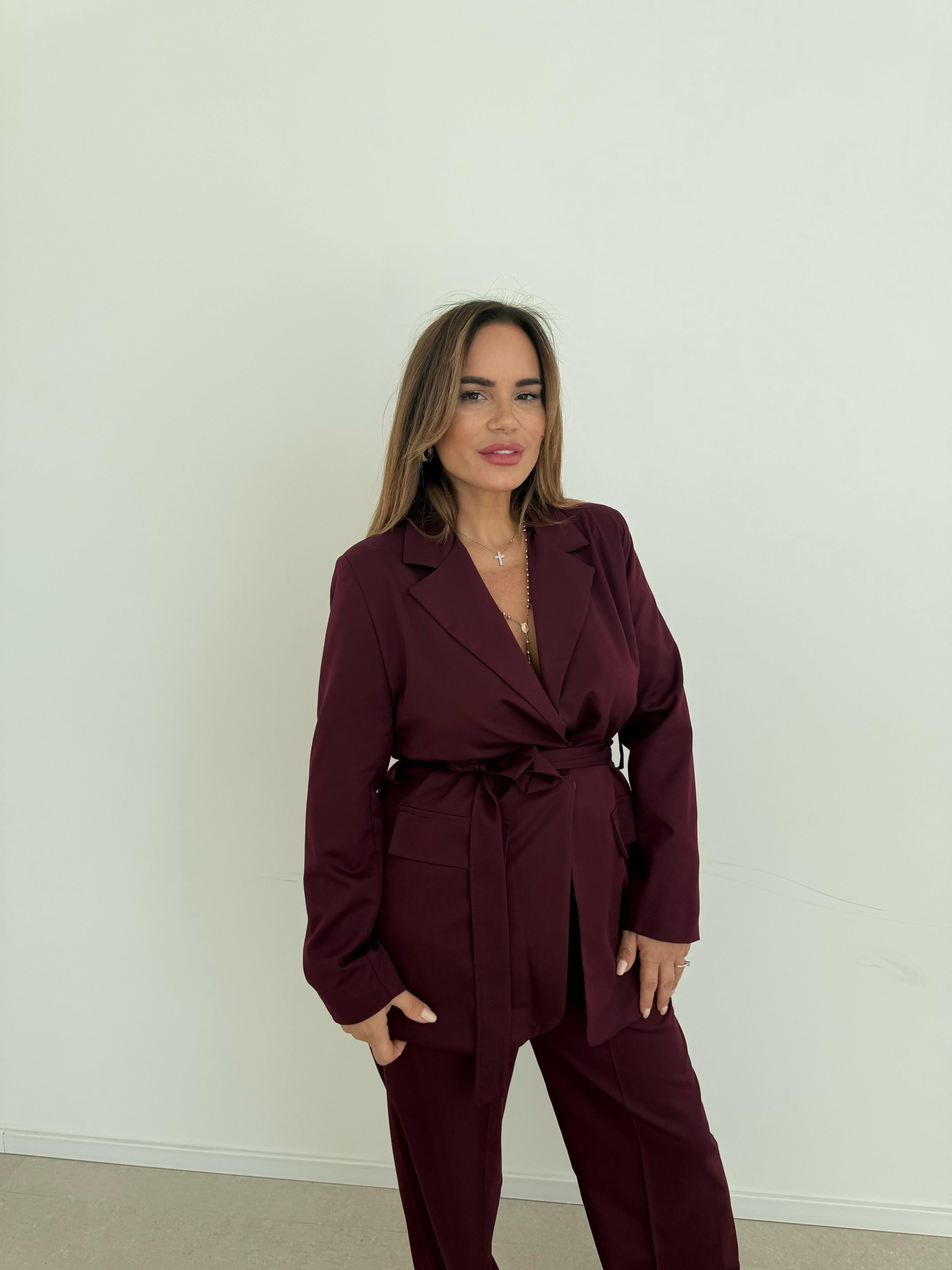 Tailleur con cintura