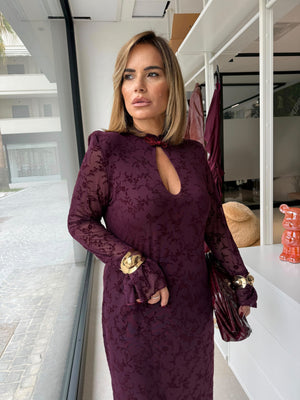 Abito con ricami curvy