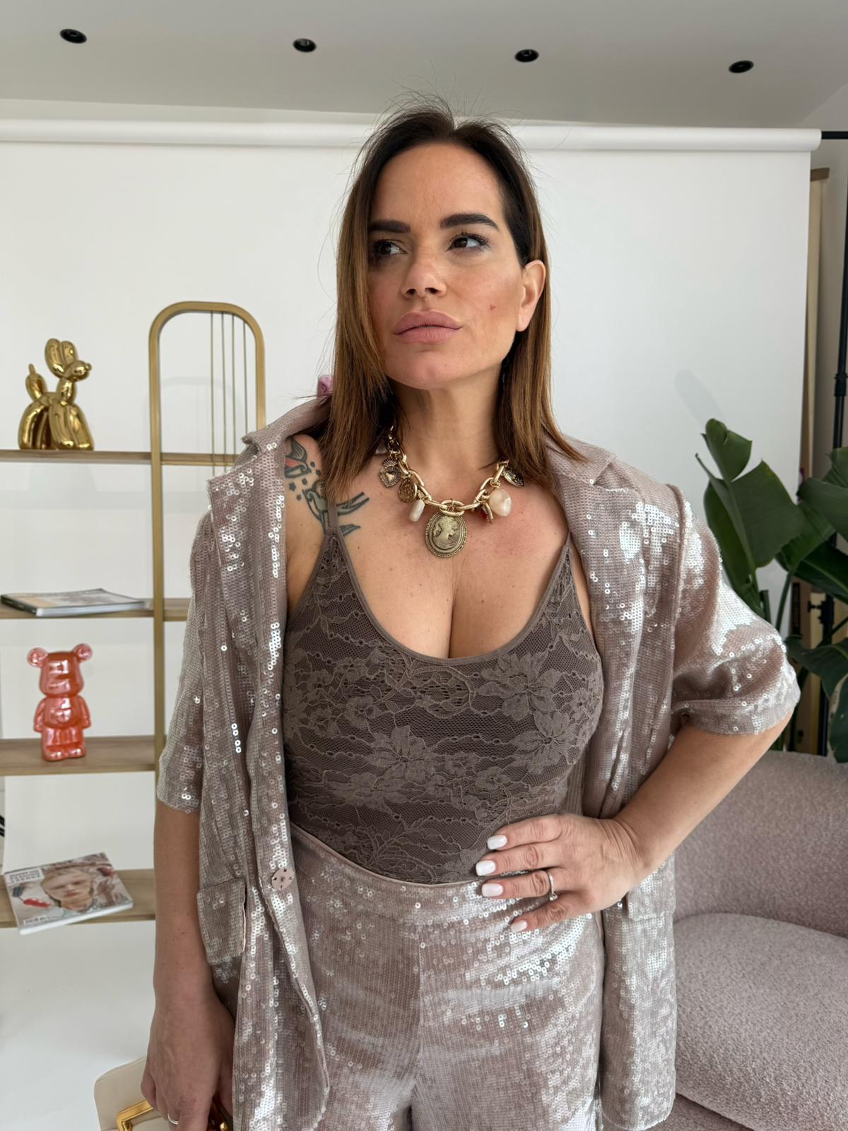 Body in pizzo con schiena scoperta