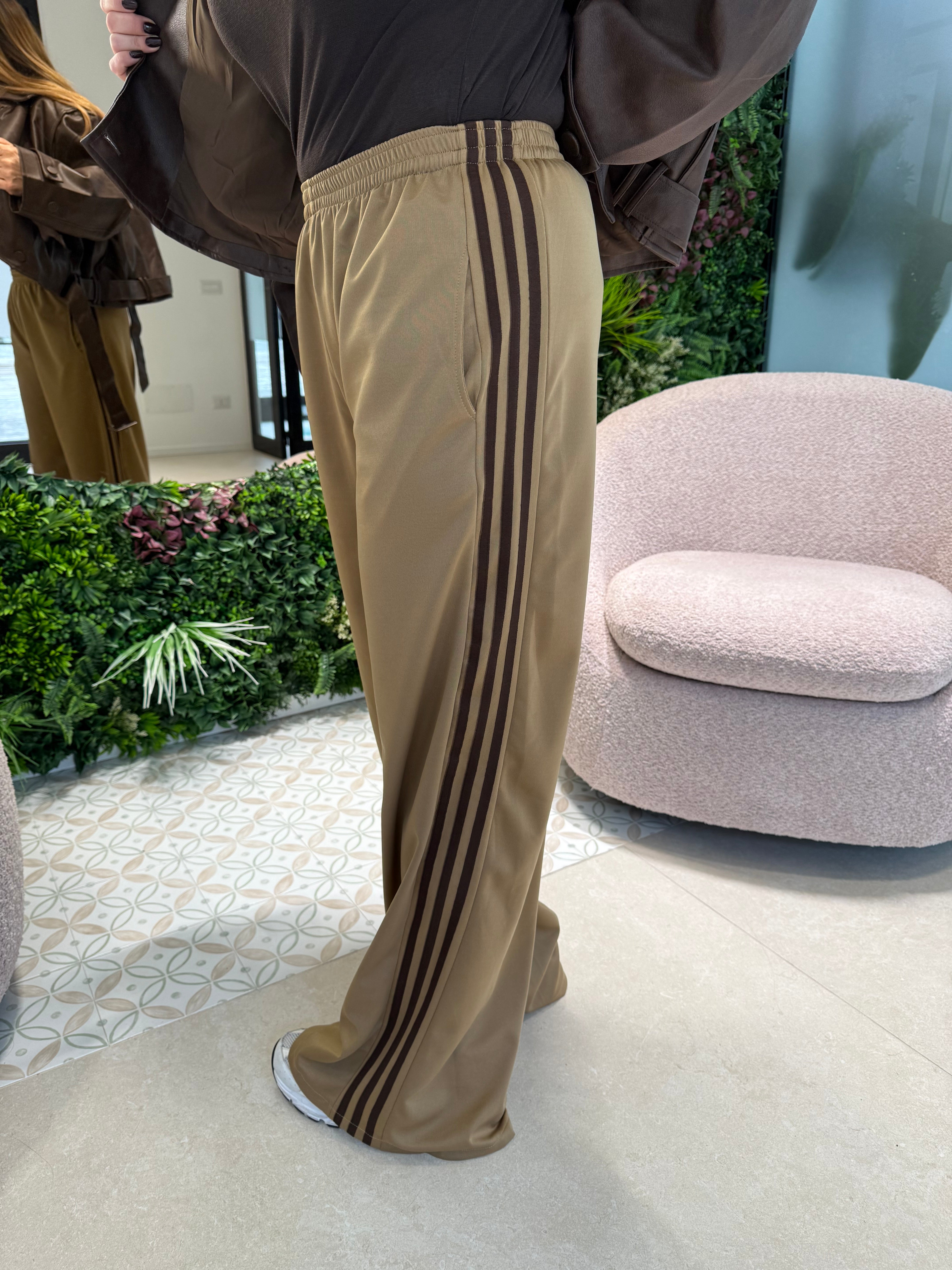 Pantatuta con strisce beige