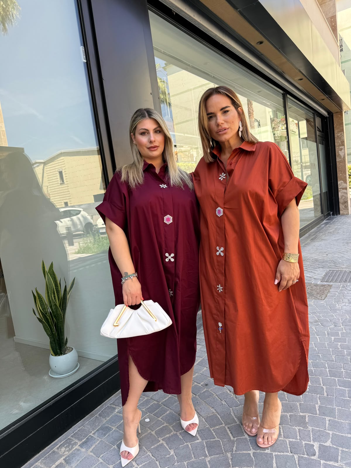 Maxi camicia con dettagli gioiello curvy