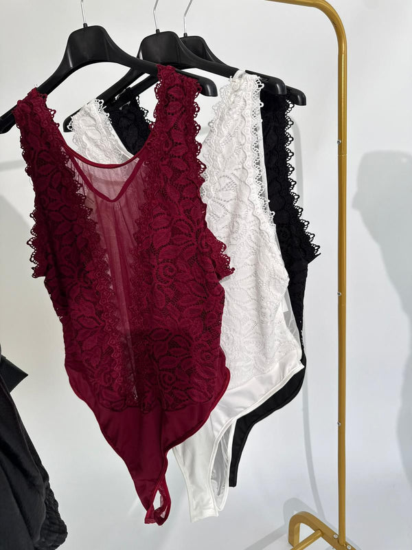 Body trasparente in pizzo curvy