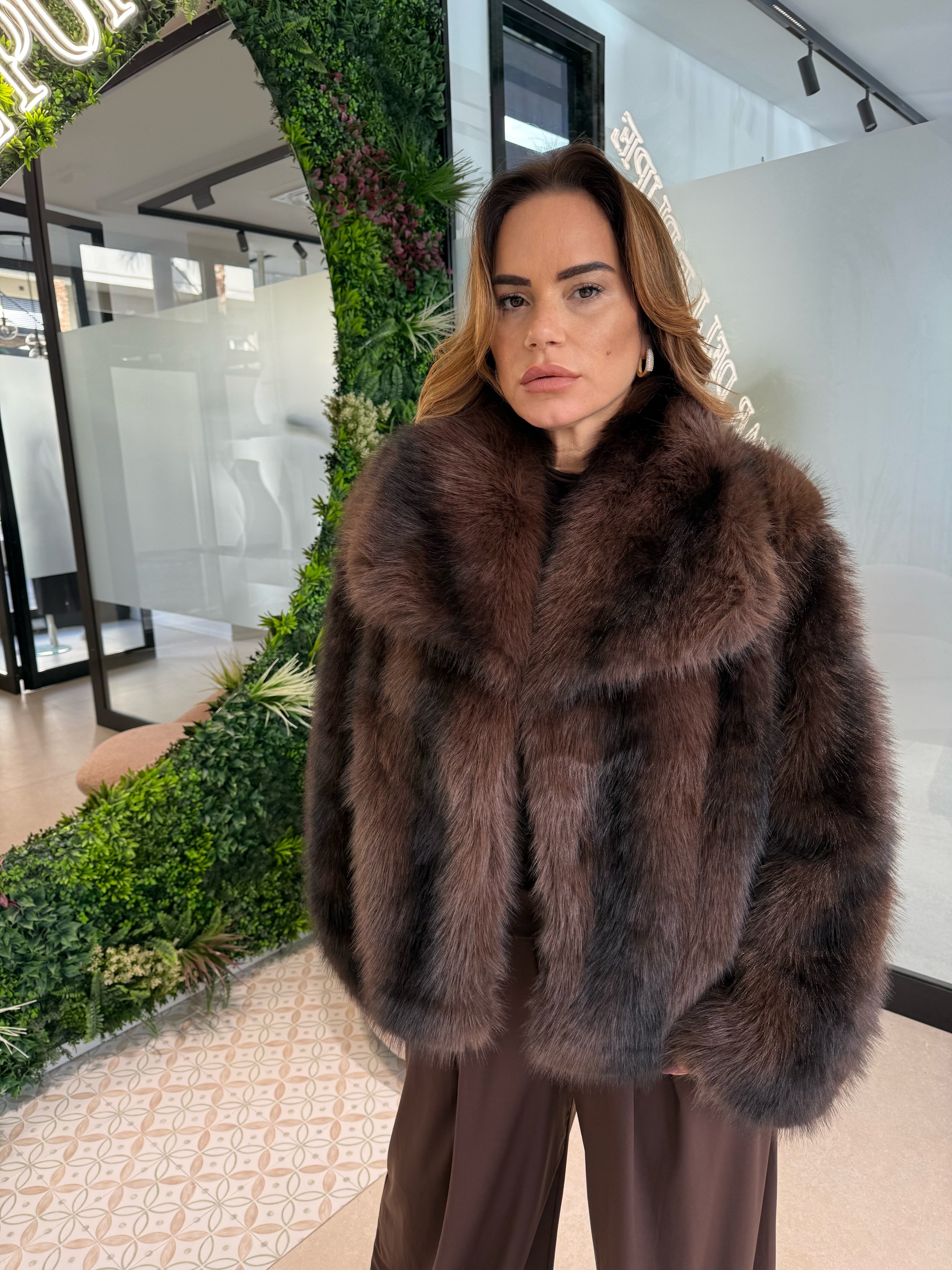 Pelliccia collo largo