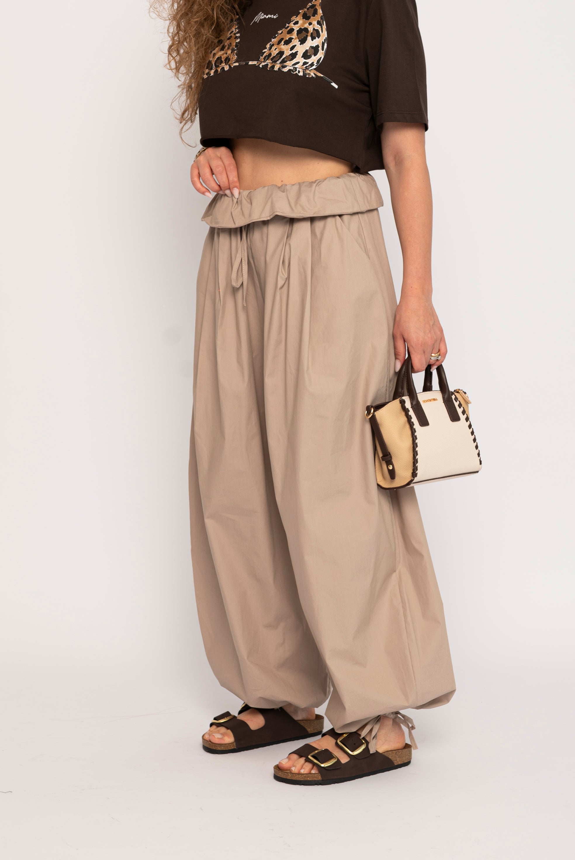 Pantalone con risvolto