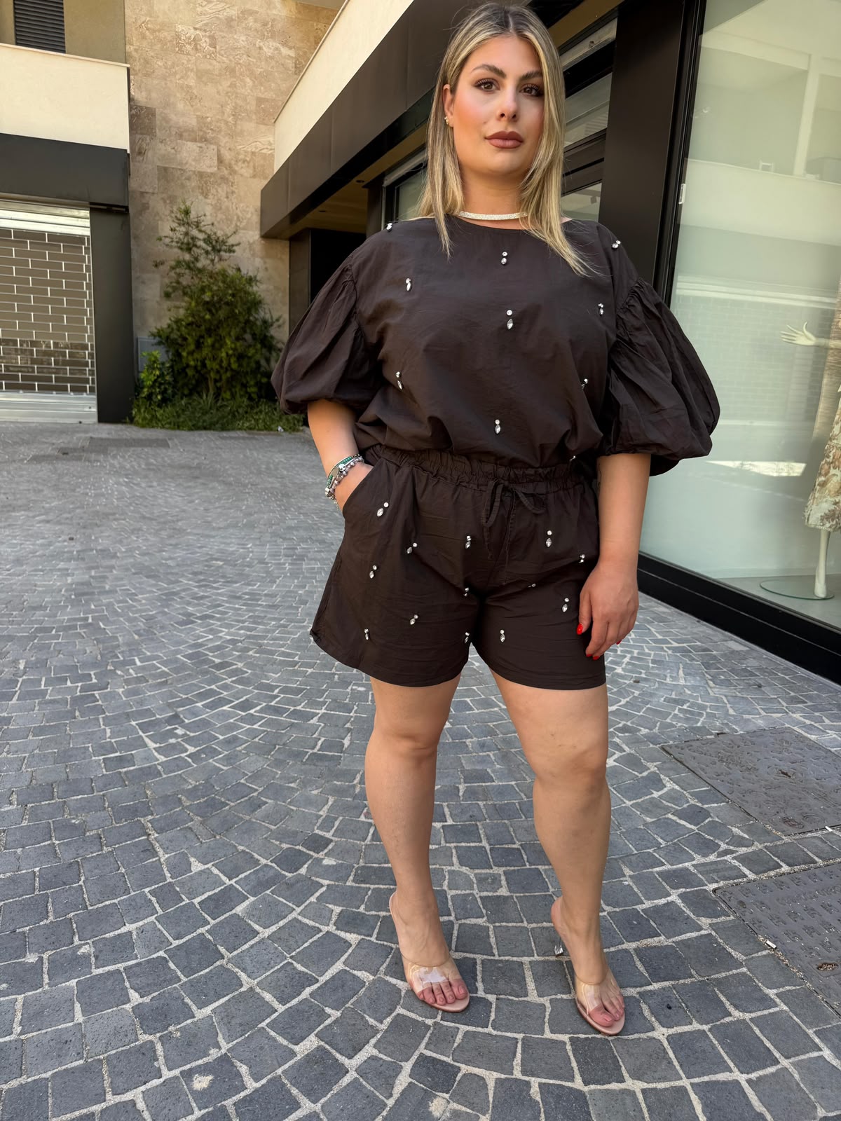 Cordset curvy con dettagli gioiello