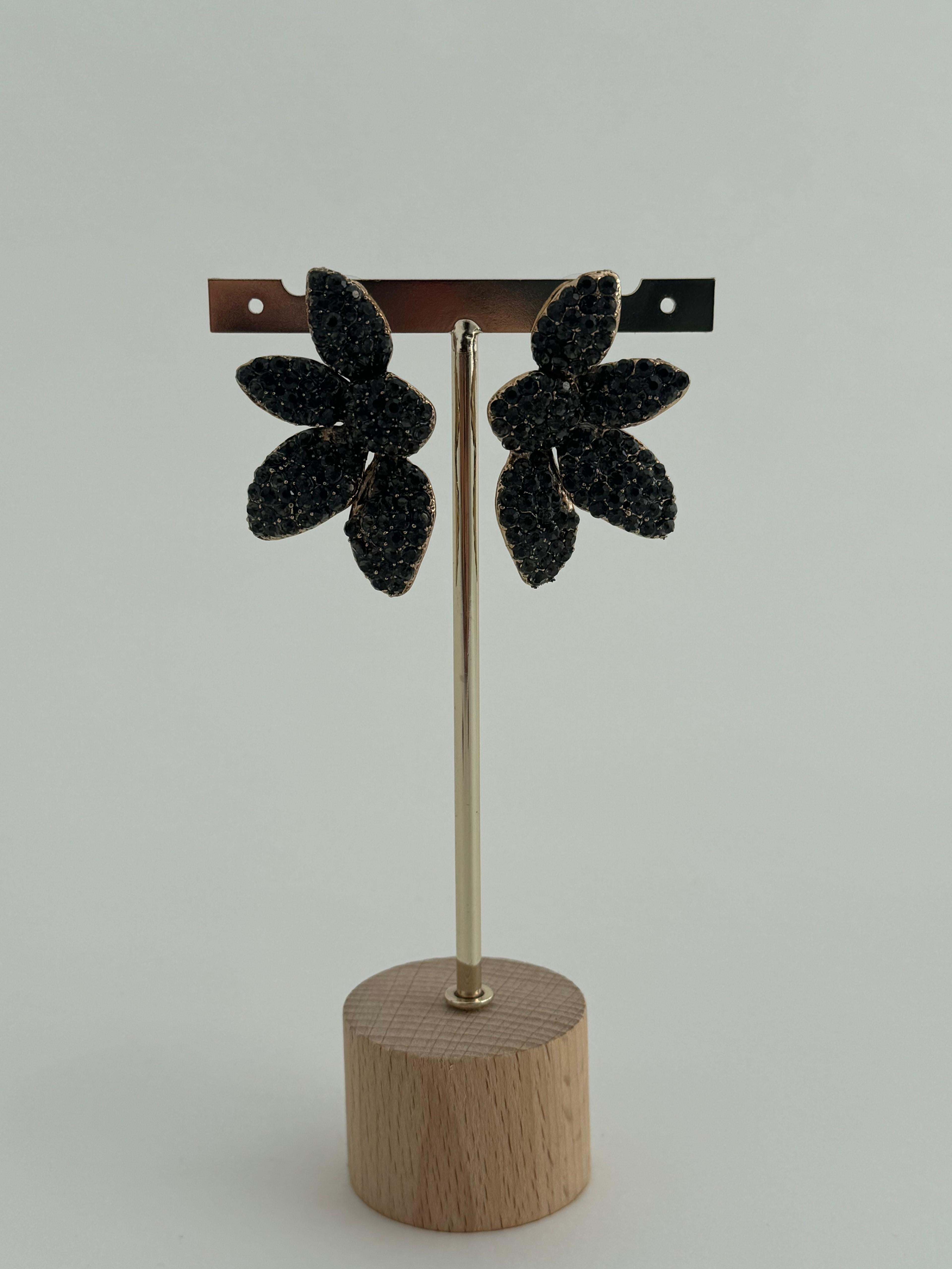 Orecchini foglia strass black
