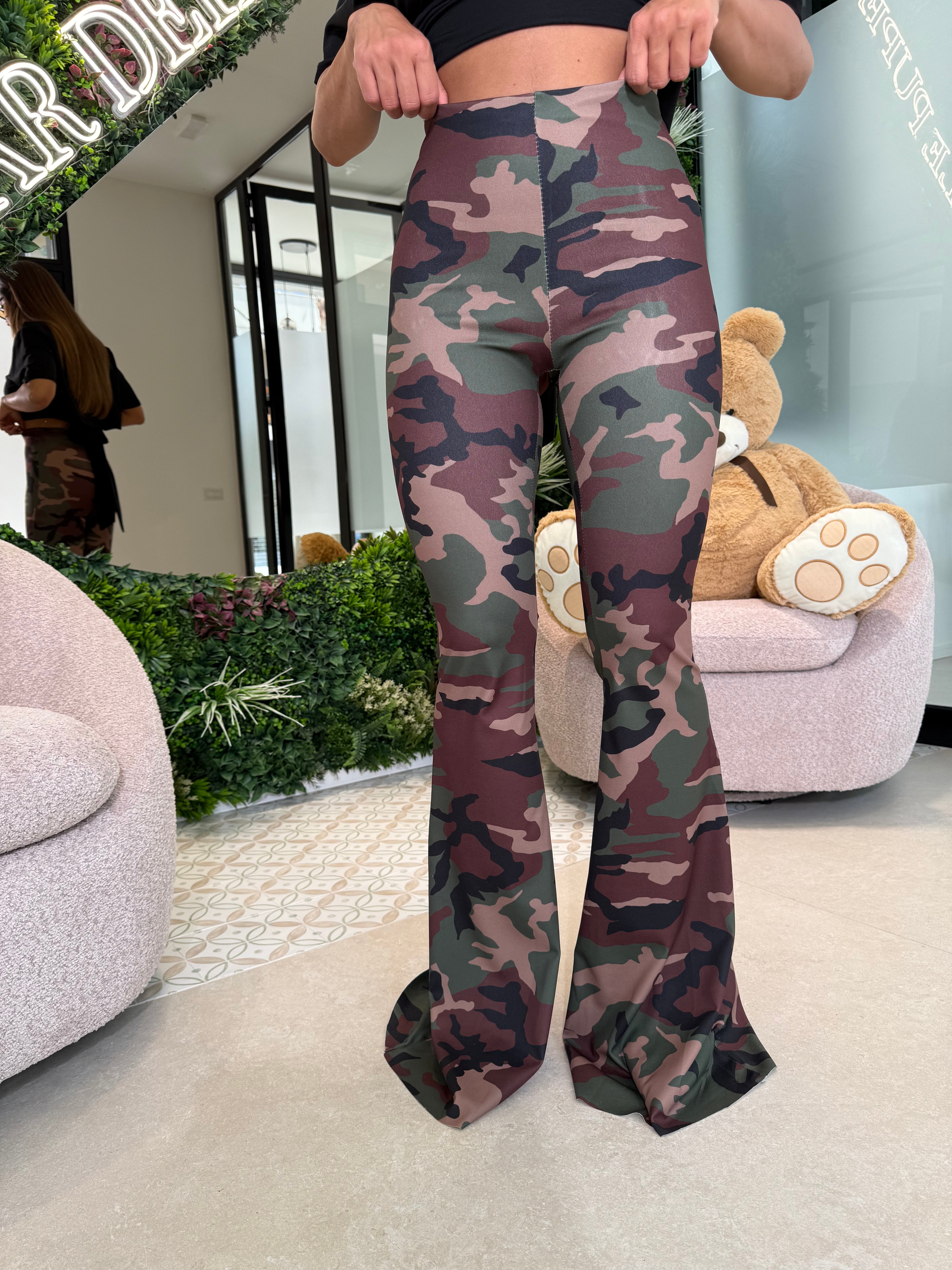 Pantalone a zampa  mimetico