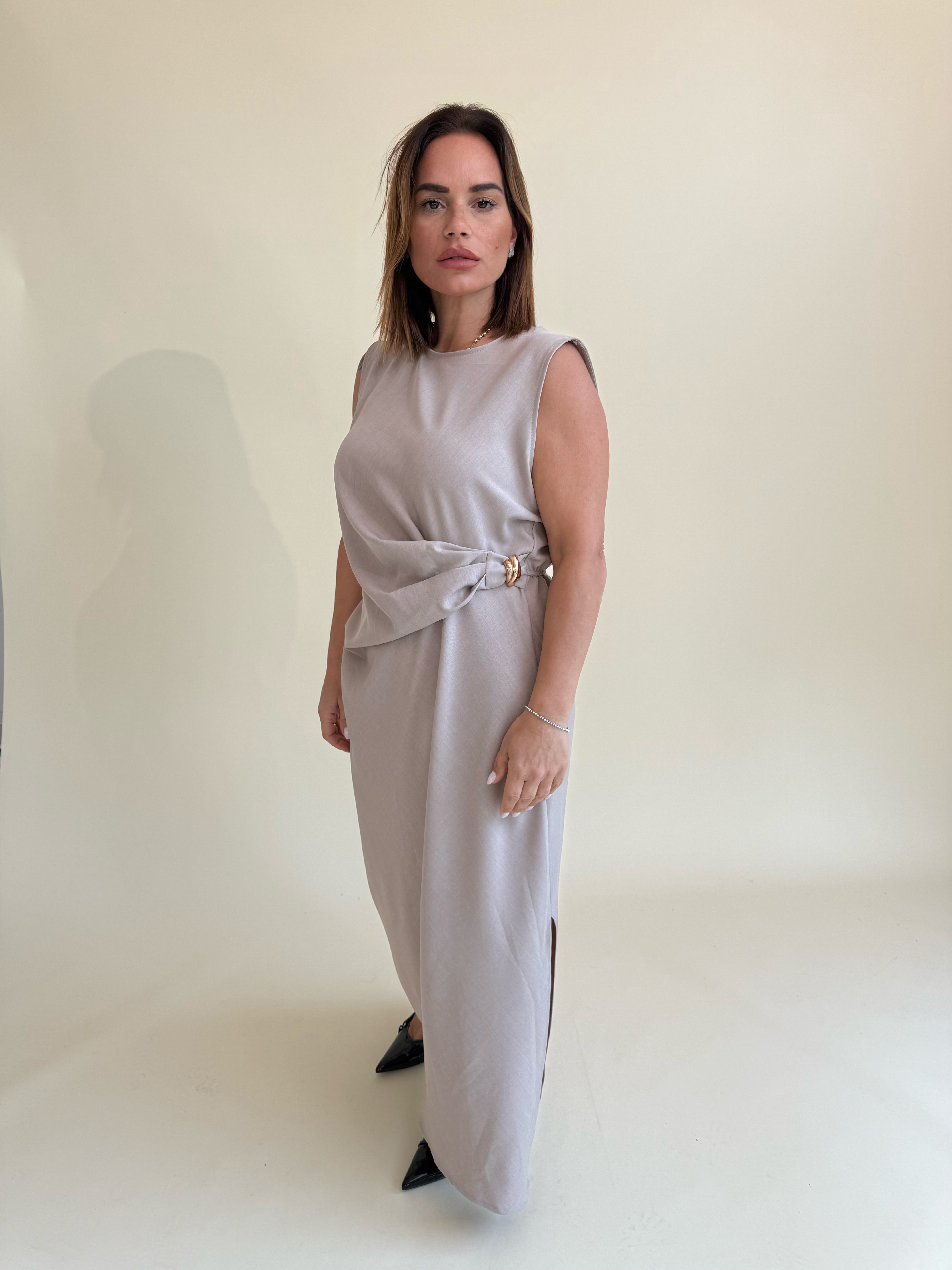 Abito tubino con dettaglio gold curvy