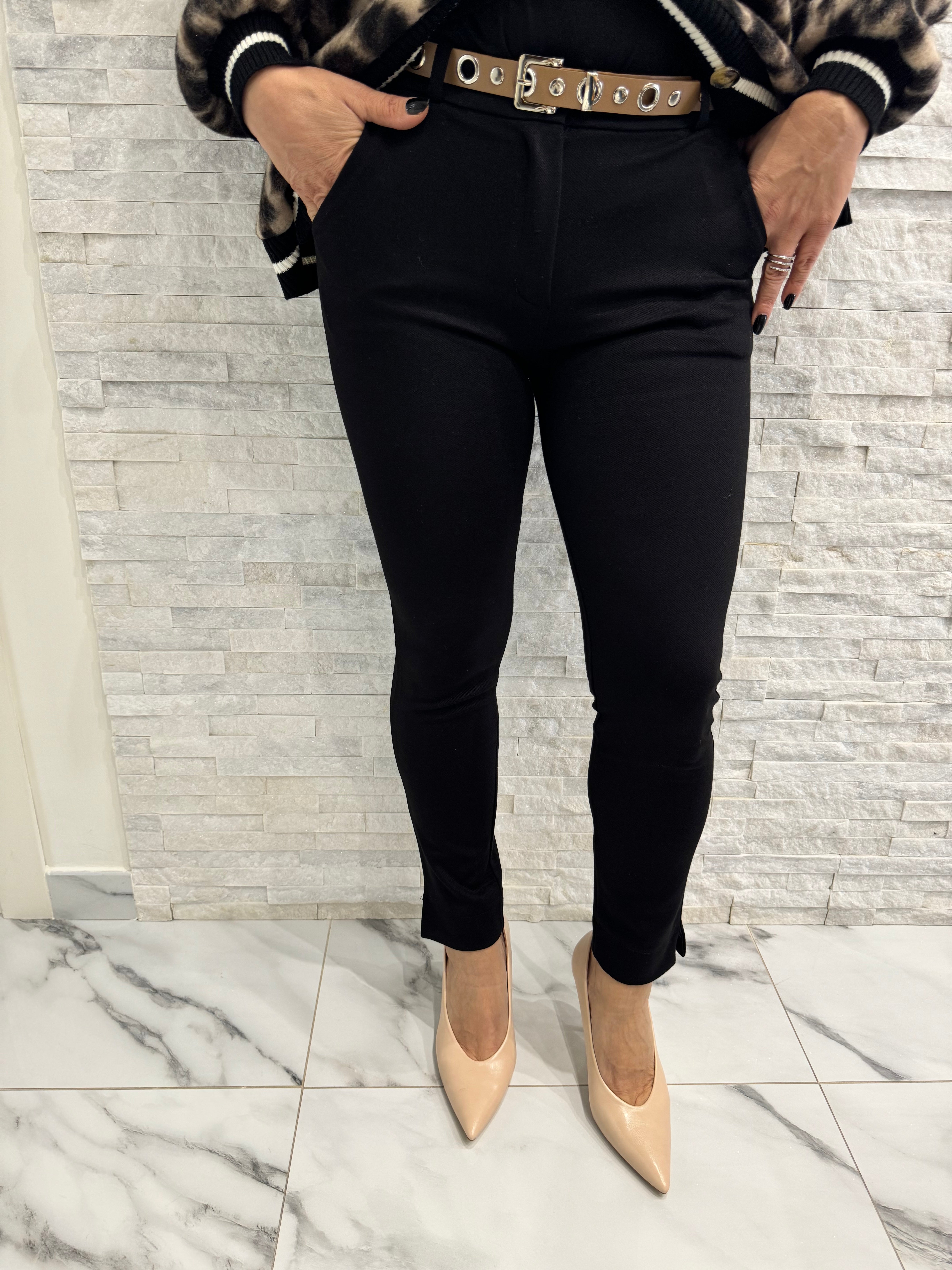 Pantalone con cinta