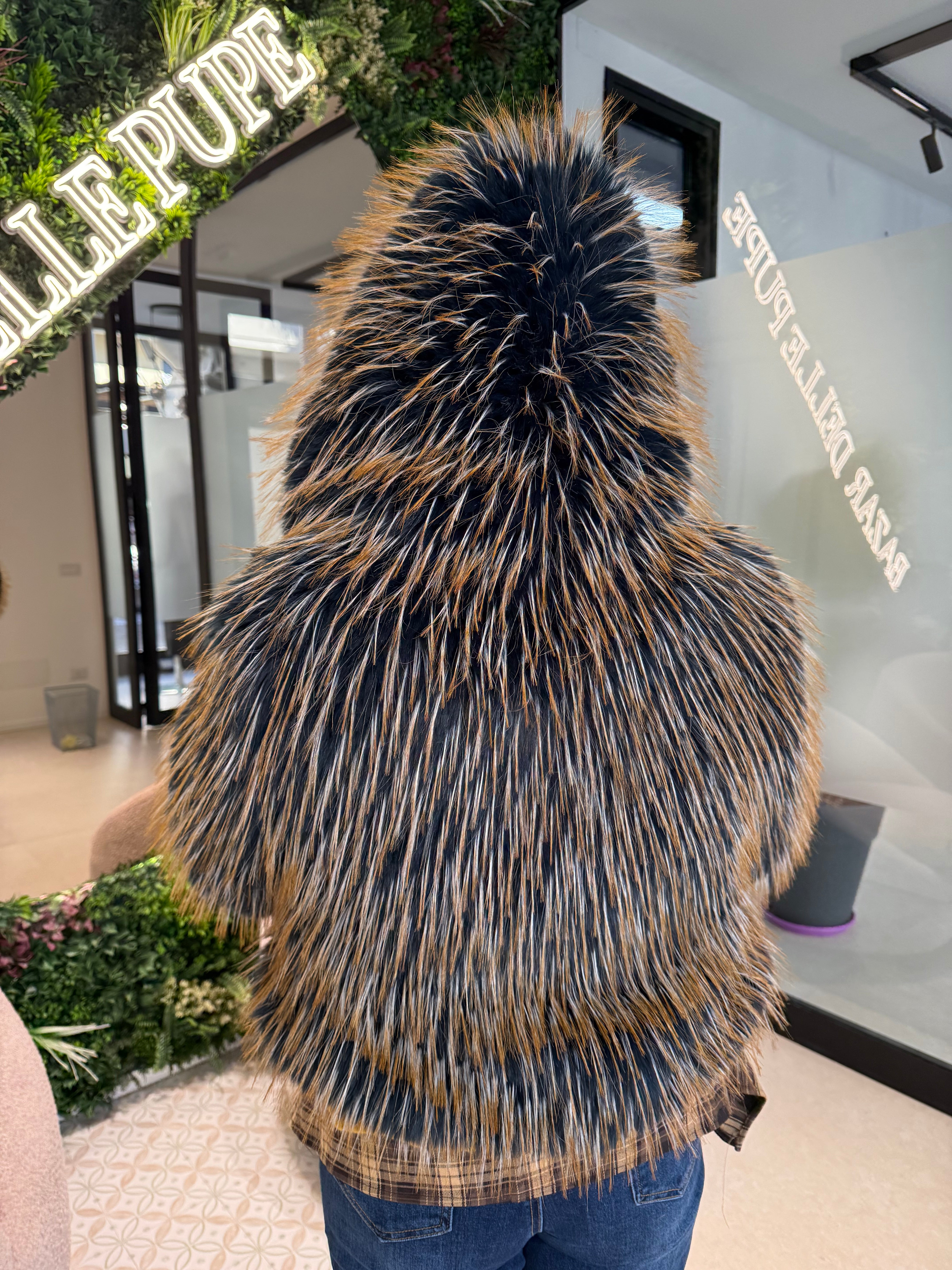 Pelliccia con cappuccio effetto gold