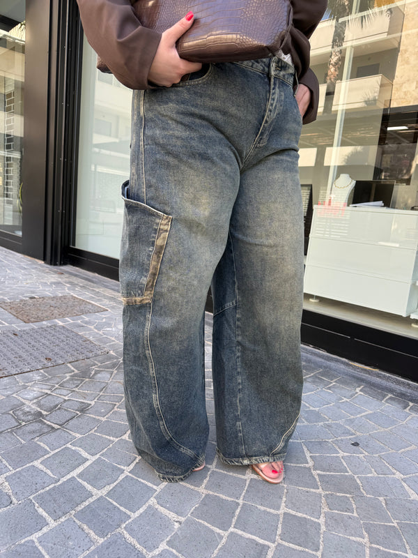 Jeans con dettagli mimetici curvy