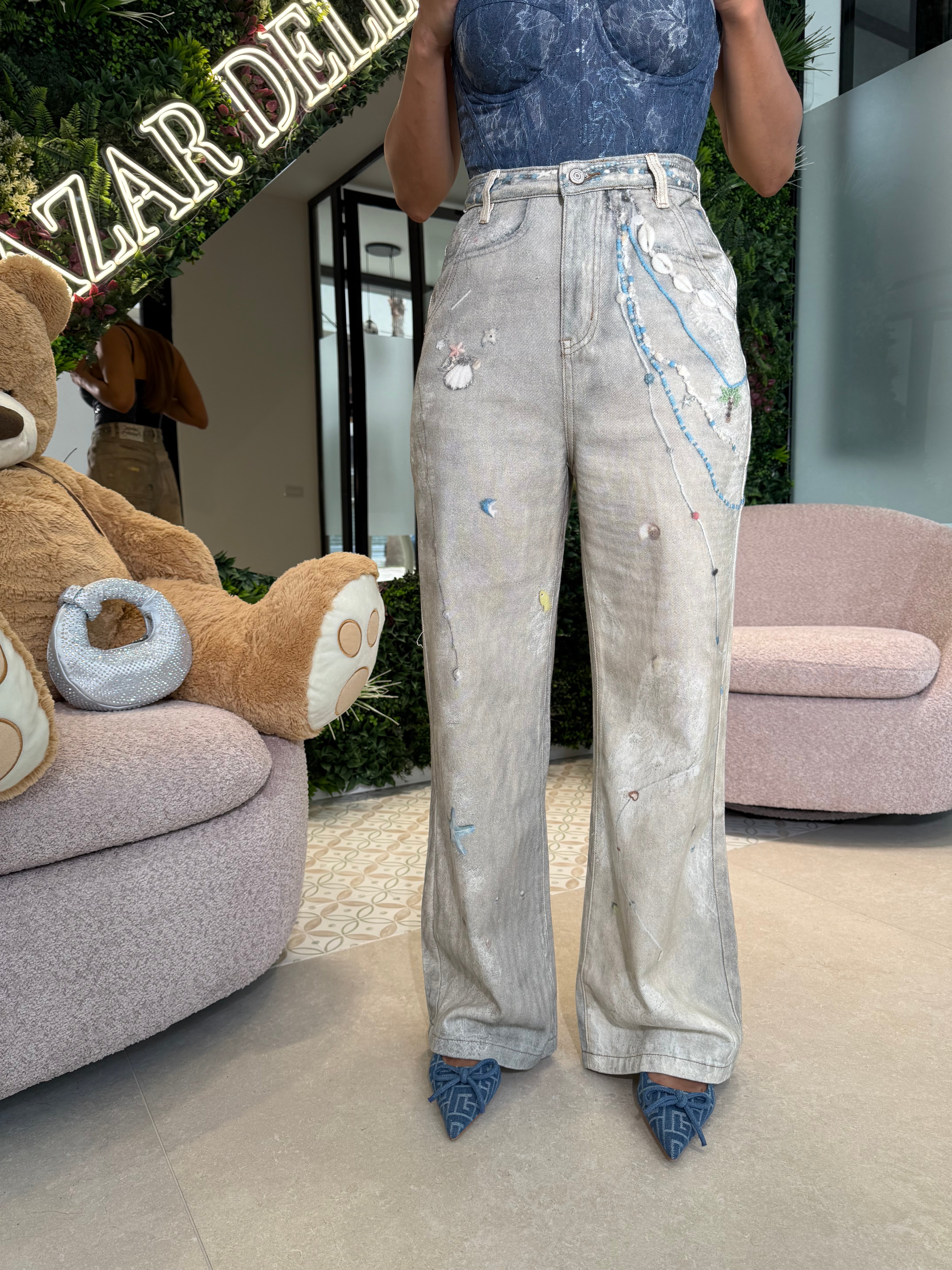 Jeans sea