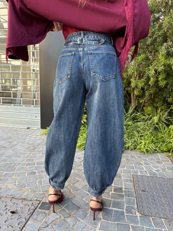 Jeans ballon fibbia sul retro