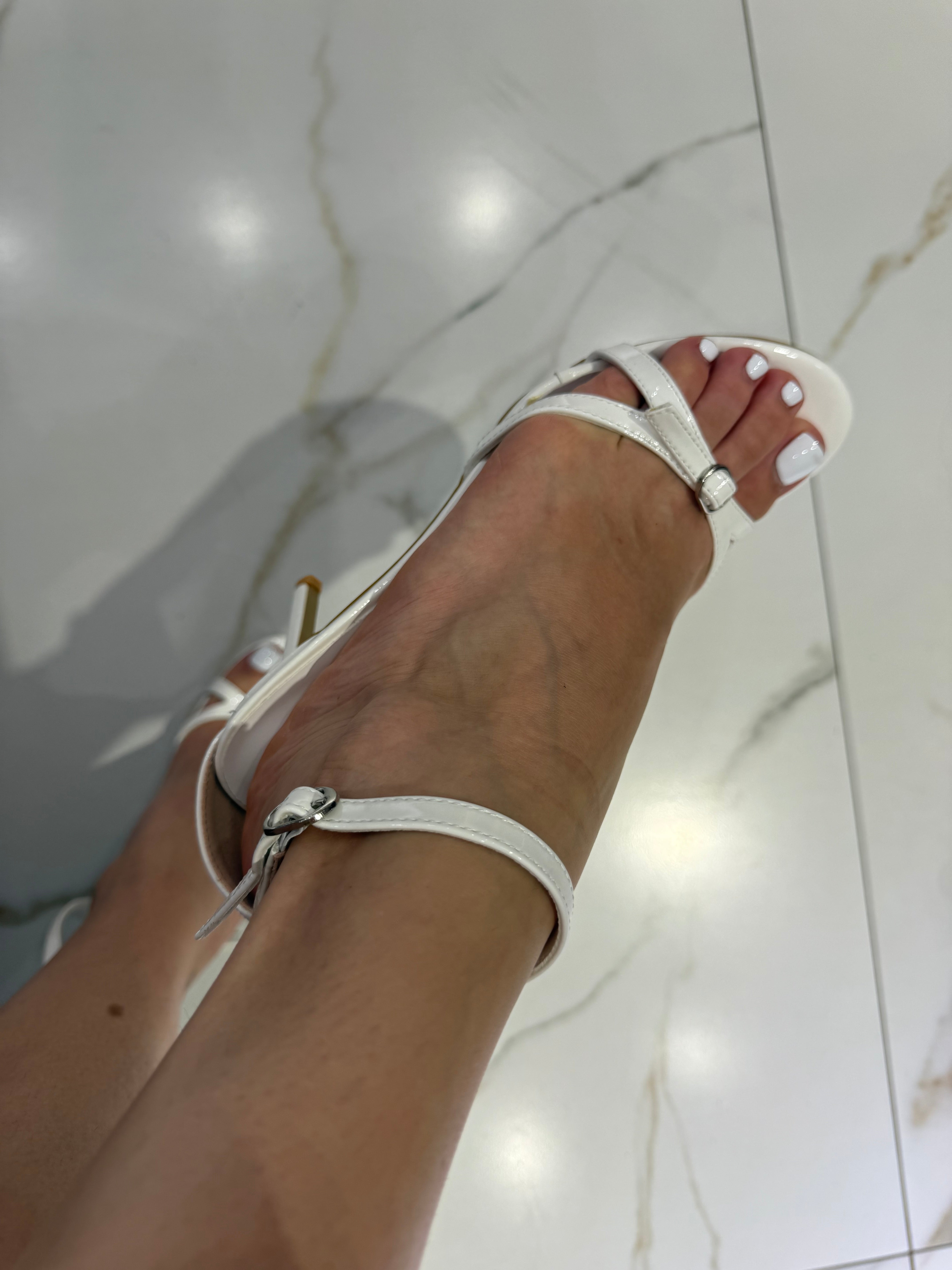 Sandali a fascia con fibbia