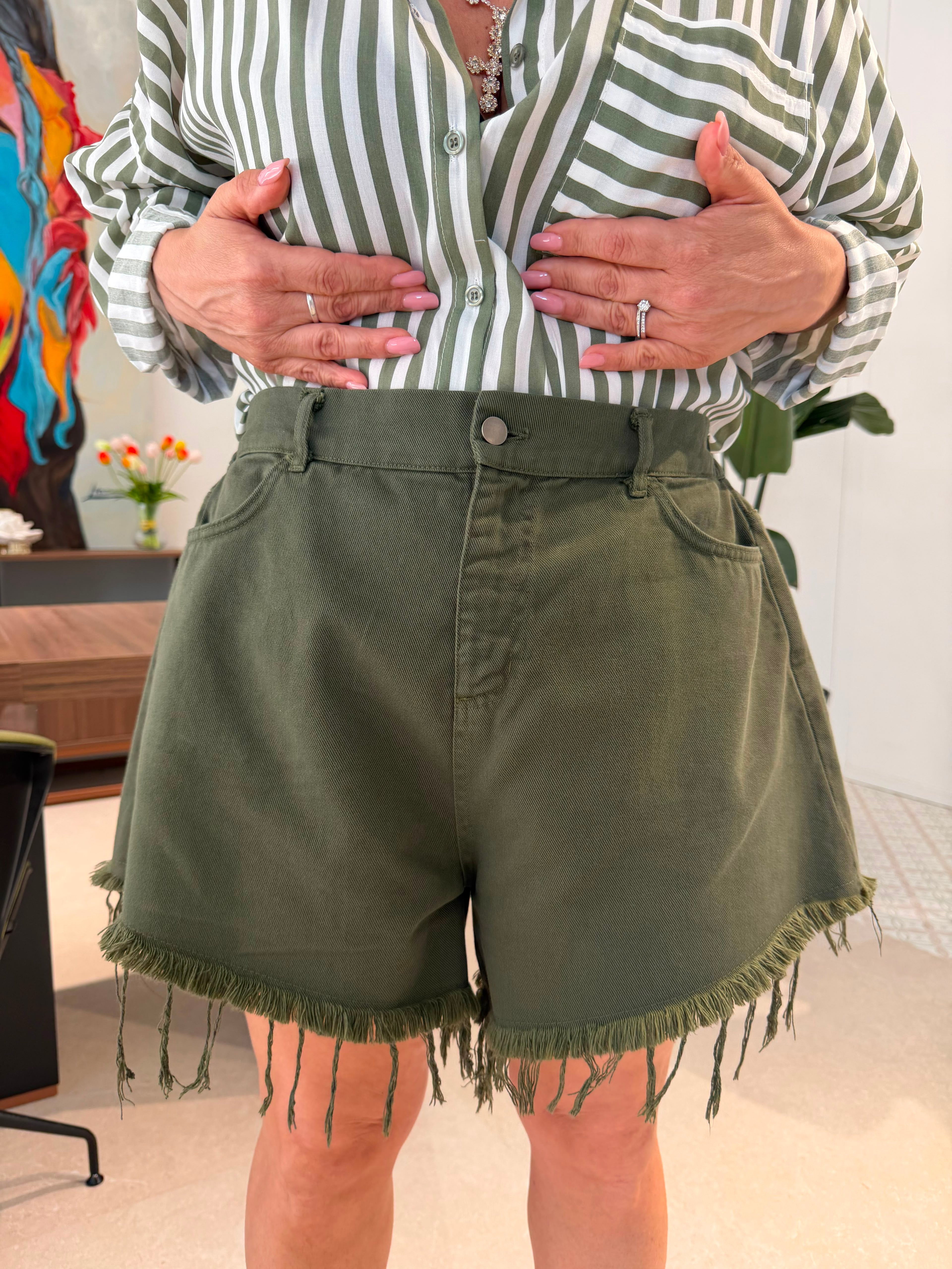 Pantaloncino denim sfrangiato curvy