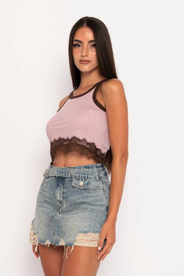 Top crop con dettagli in pizzo