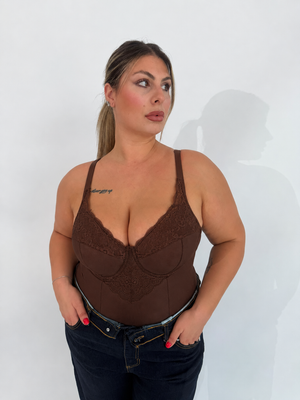 Body con dettagli in pizzo curvy