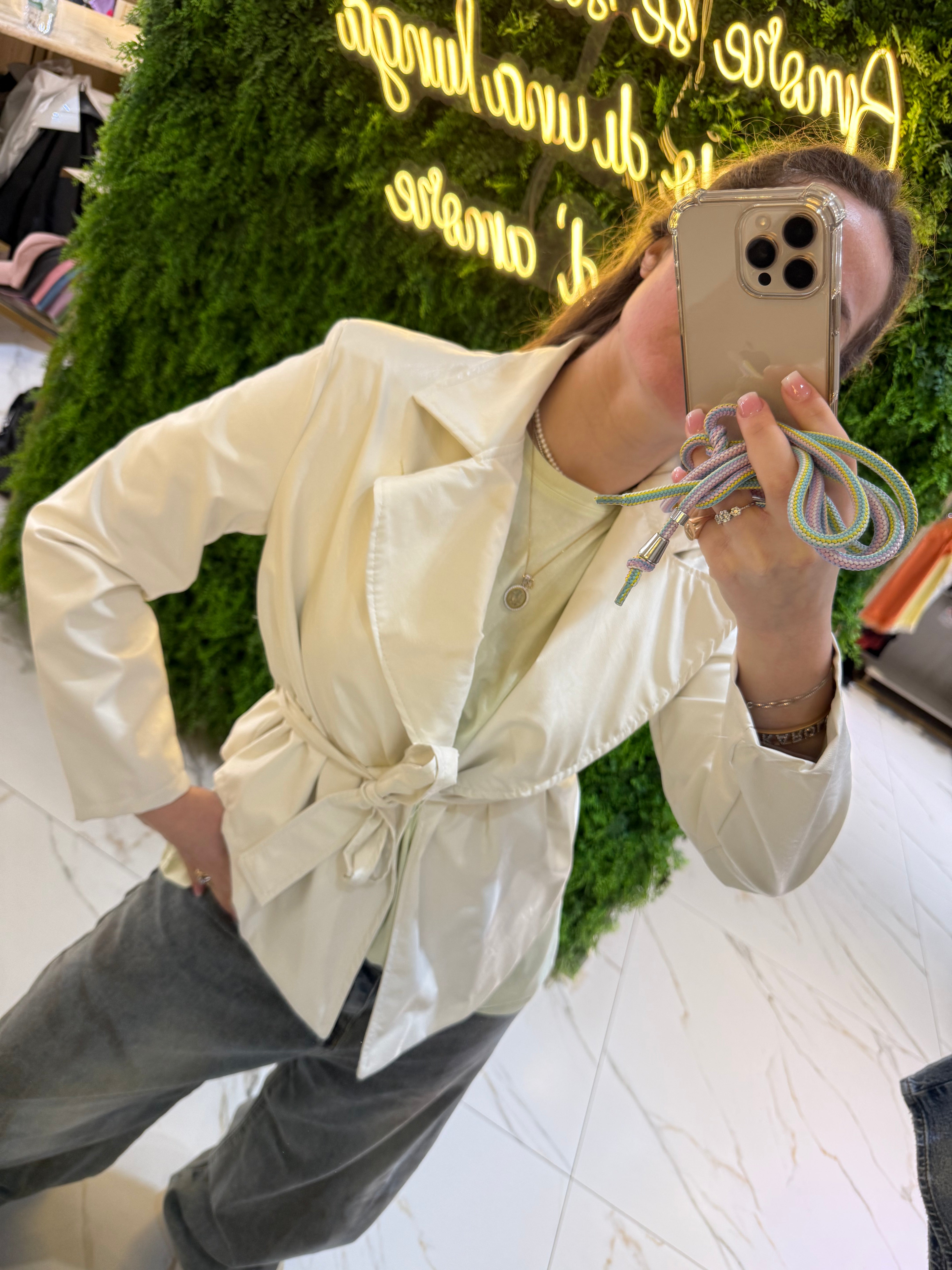 Giacca ecopelle con cintura