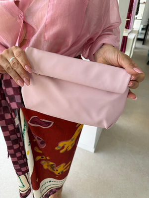 Pochette con risvolto