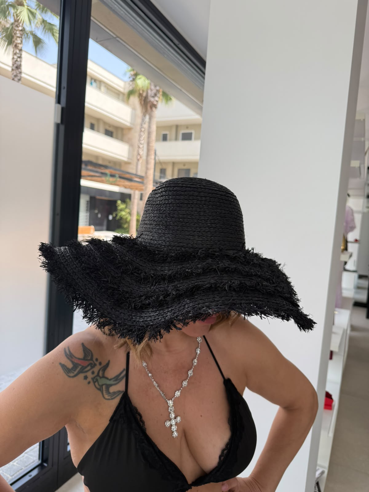 Cappello in paglia largo
