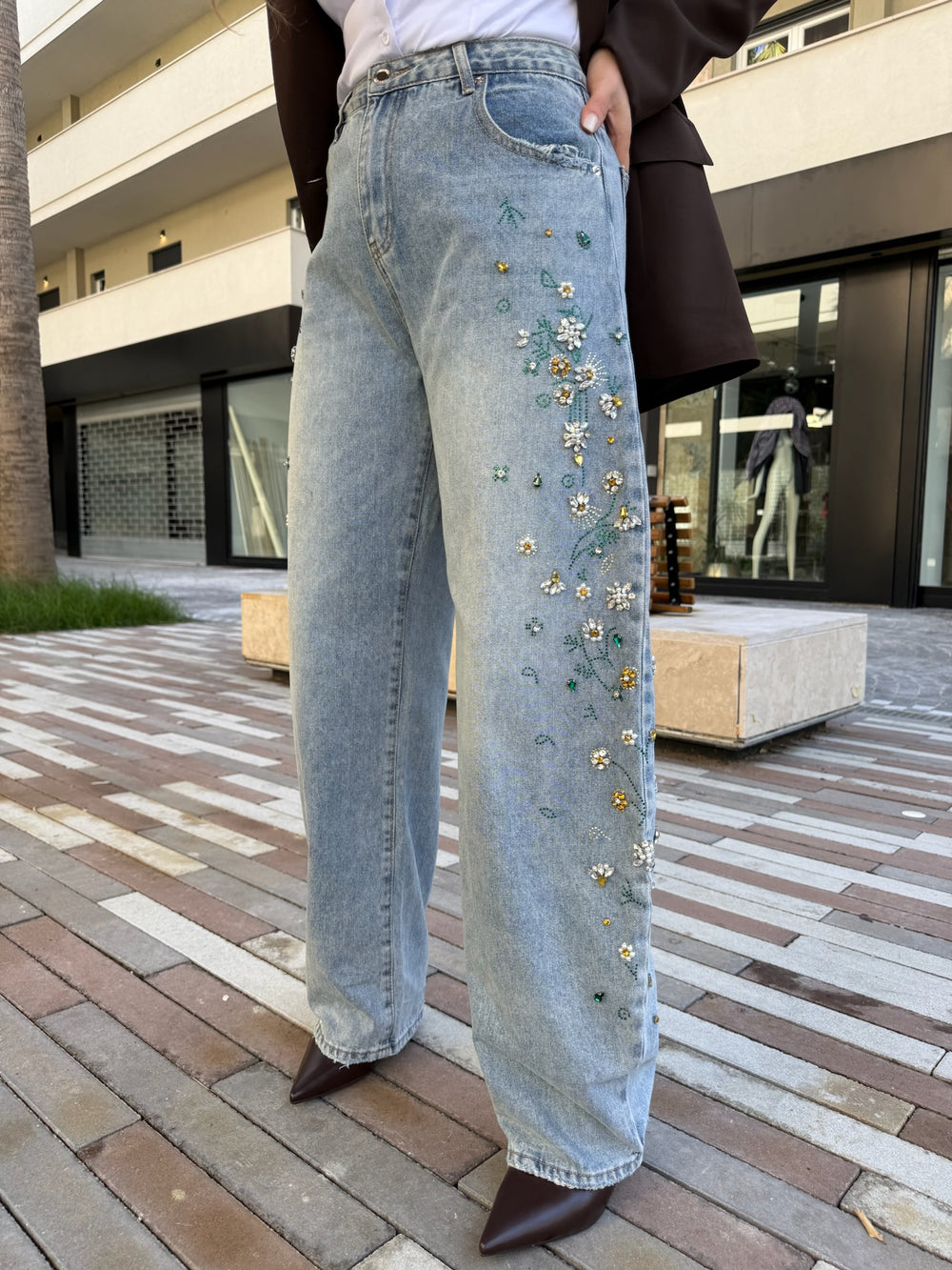 Jeans fiori strass