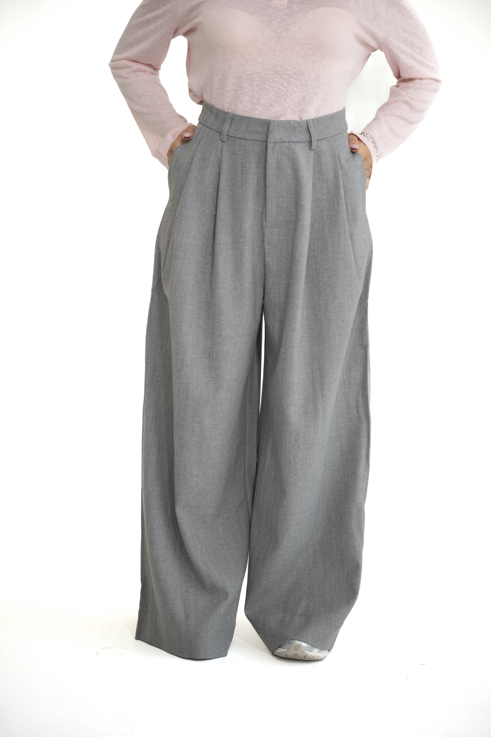 Pantalone palazzo grigio
