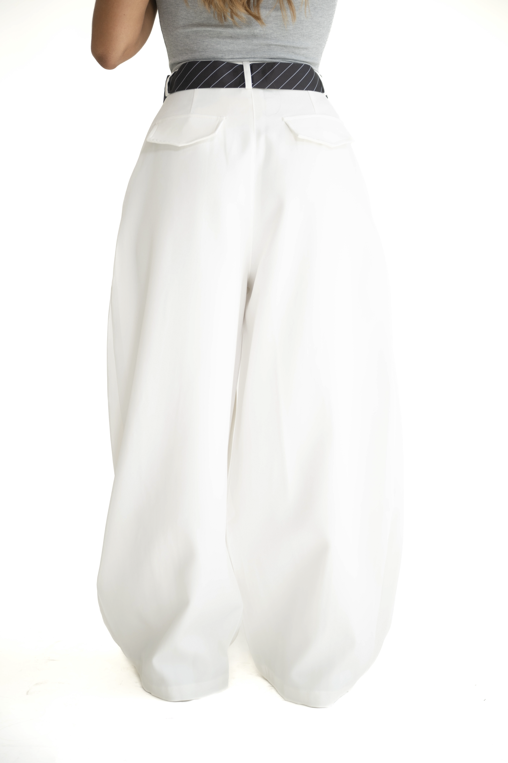 Pantalone con cravatta bianco