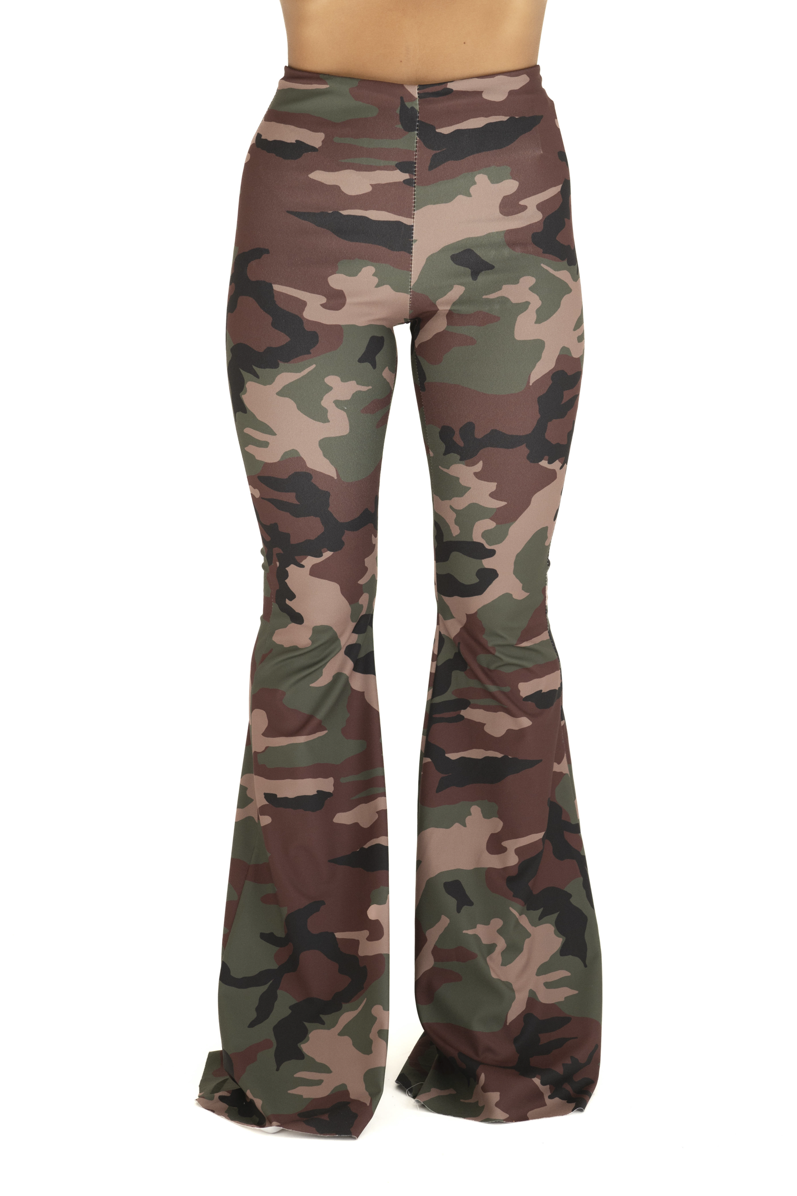 Pantalone a zampa mimetico