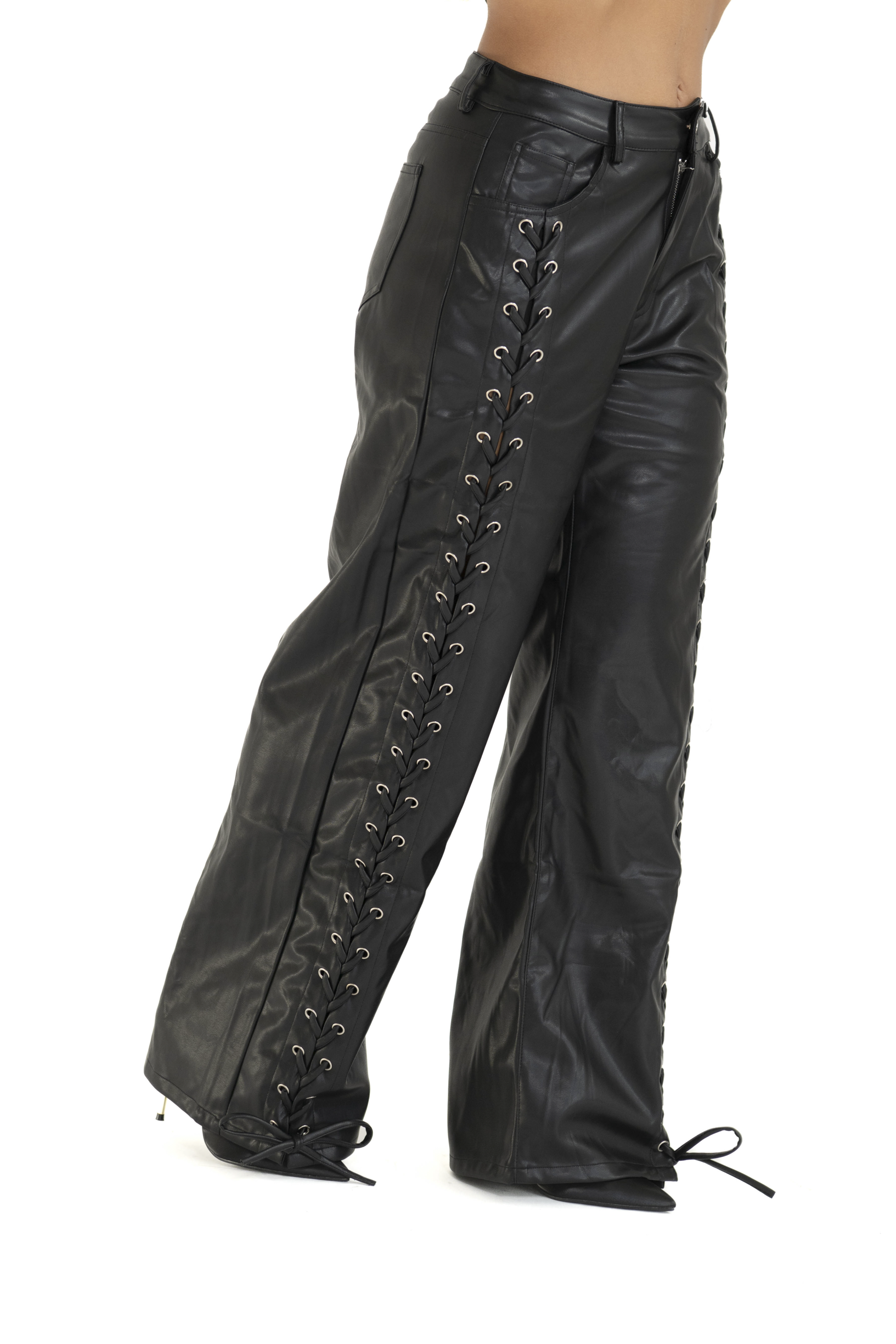 Pantalone in pelle stringato