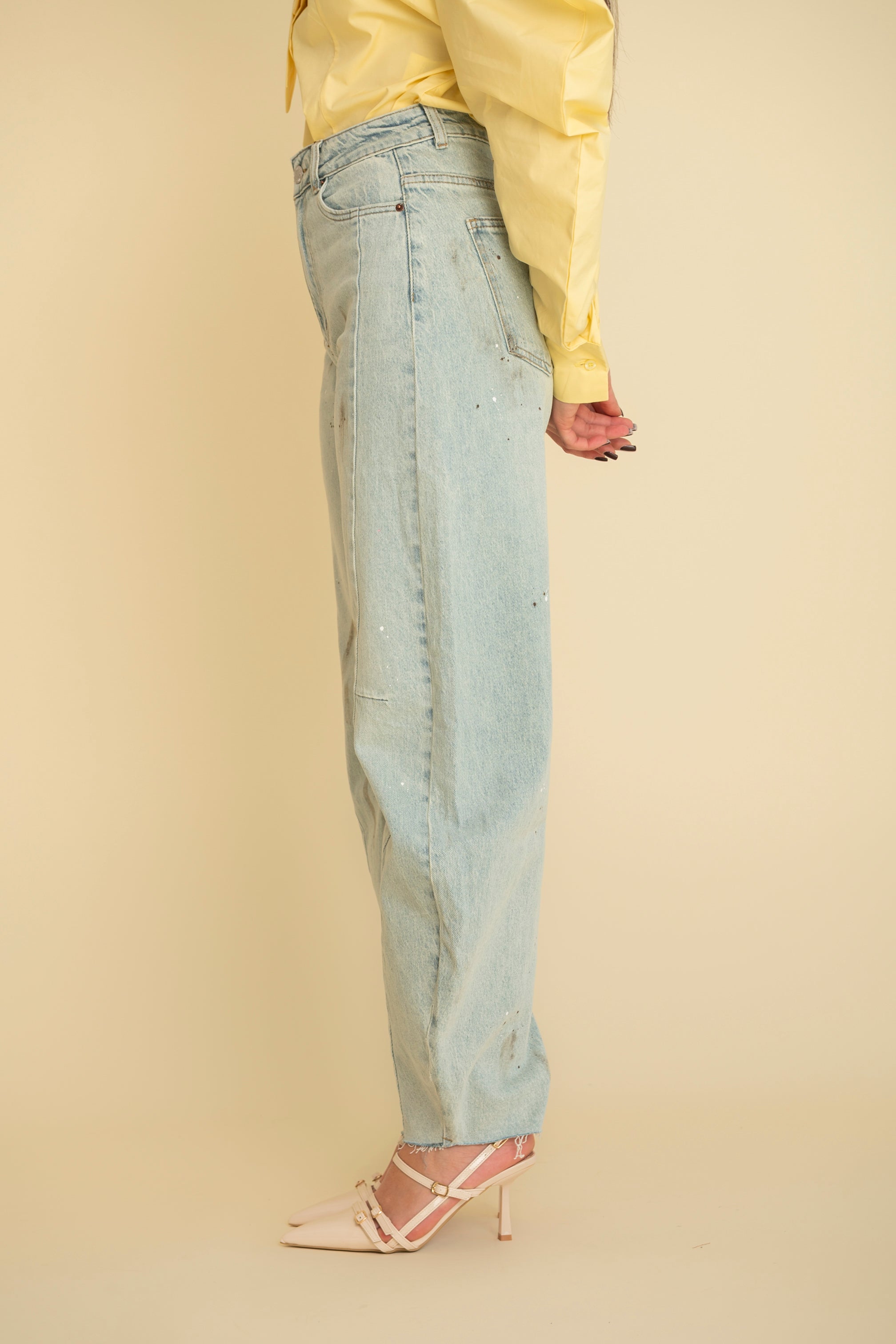 Jeans ballon con schizzi e sfumature